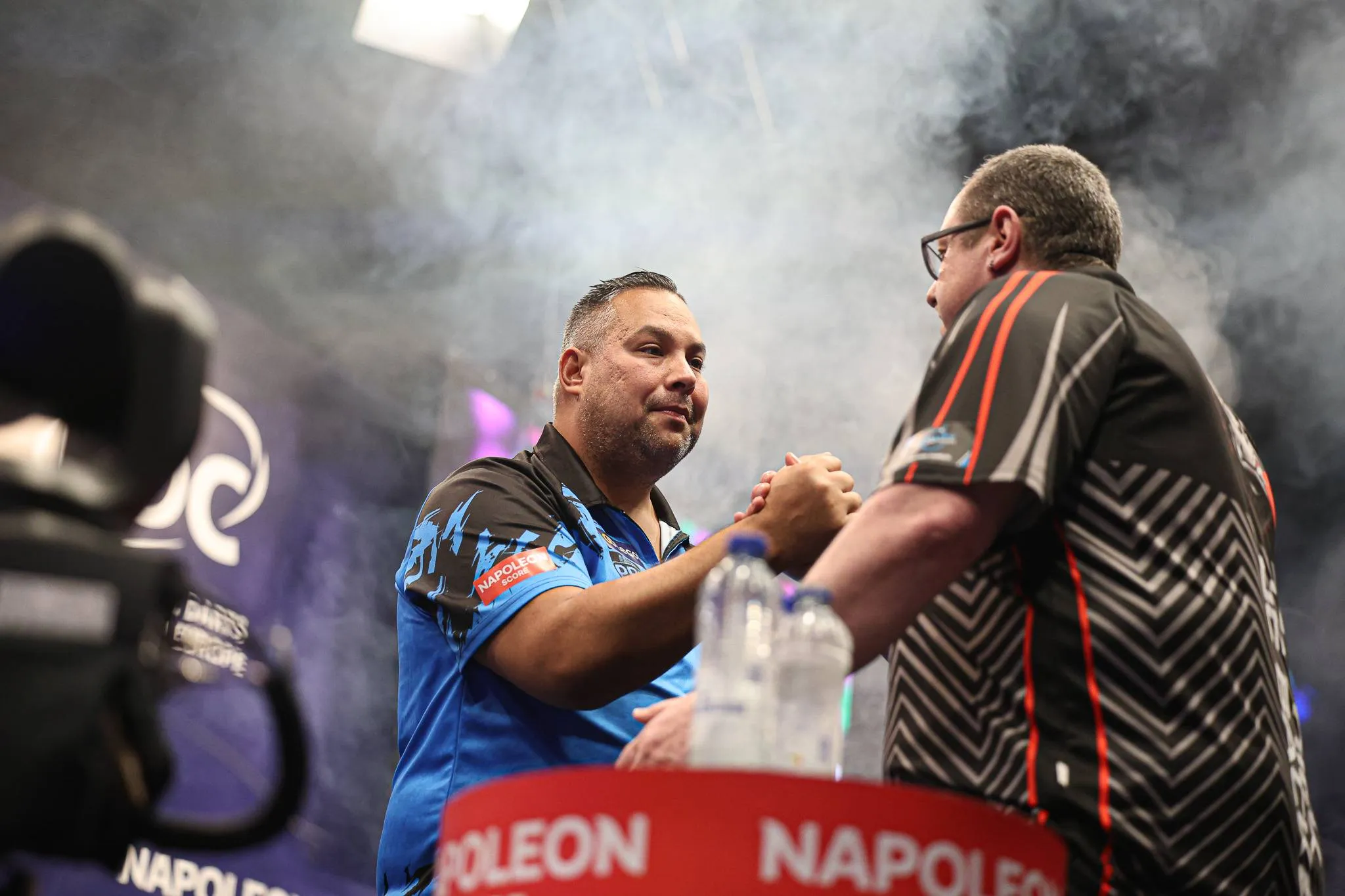 Lecot Belgian Darts Open 2025 van start in Wieze, Wattimena wint en Gijbels komt net tekort