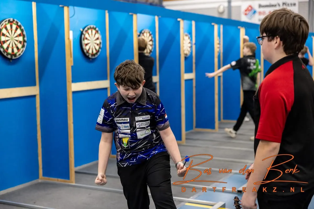 Quinn Sneeboer wint tweede Lucky Darts jeugdtitel op rij, Gijs Blom runner-up