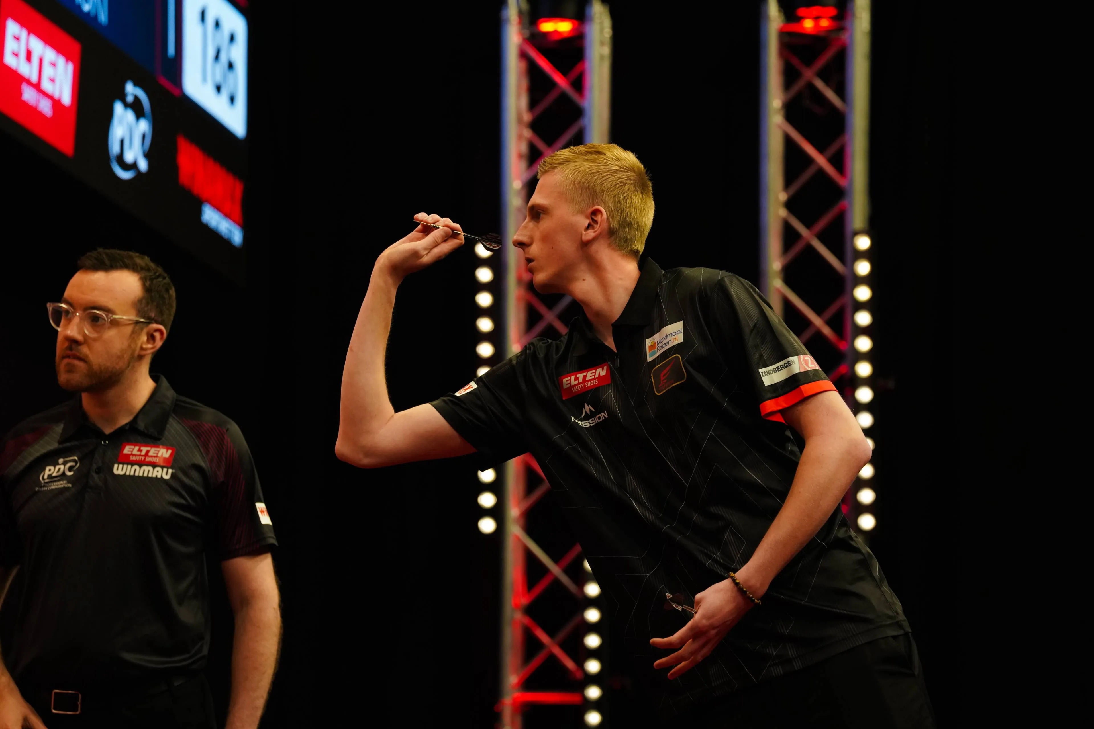 International Darts Open dag 1: Nijman, Vandenbogaerde en van Veen naar laatste 32