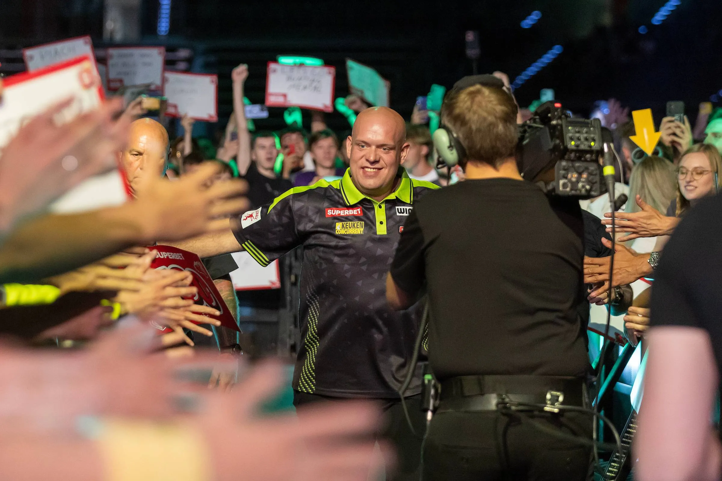 Van Gerwen laat Euro-tour schieten en traint gericht voor World Matchplay