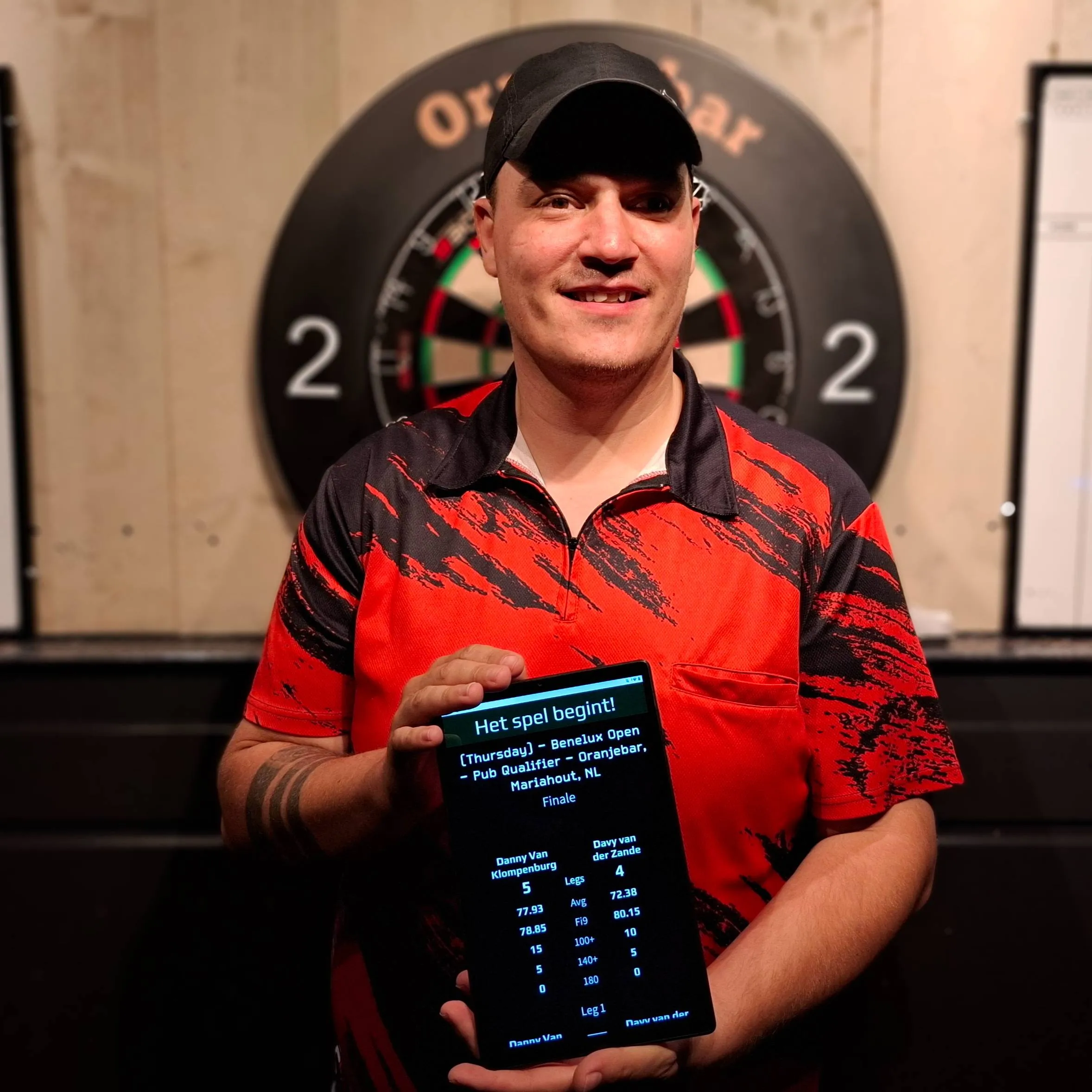 Speeldag 7 van de Oranjebar/ADC Winmau Benelux Open 2025 Pub Qualifiers is gewonnen door Van Klompenburg