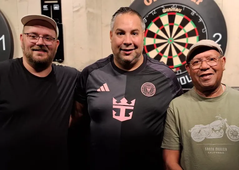 Jermaine Wattimena doet duit in het zakje en pakt dagzege op 9e speeldag van OSR#49