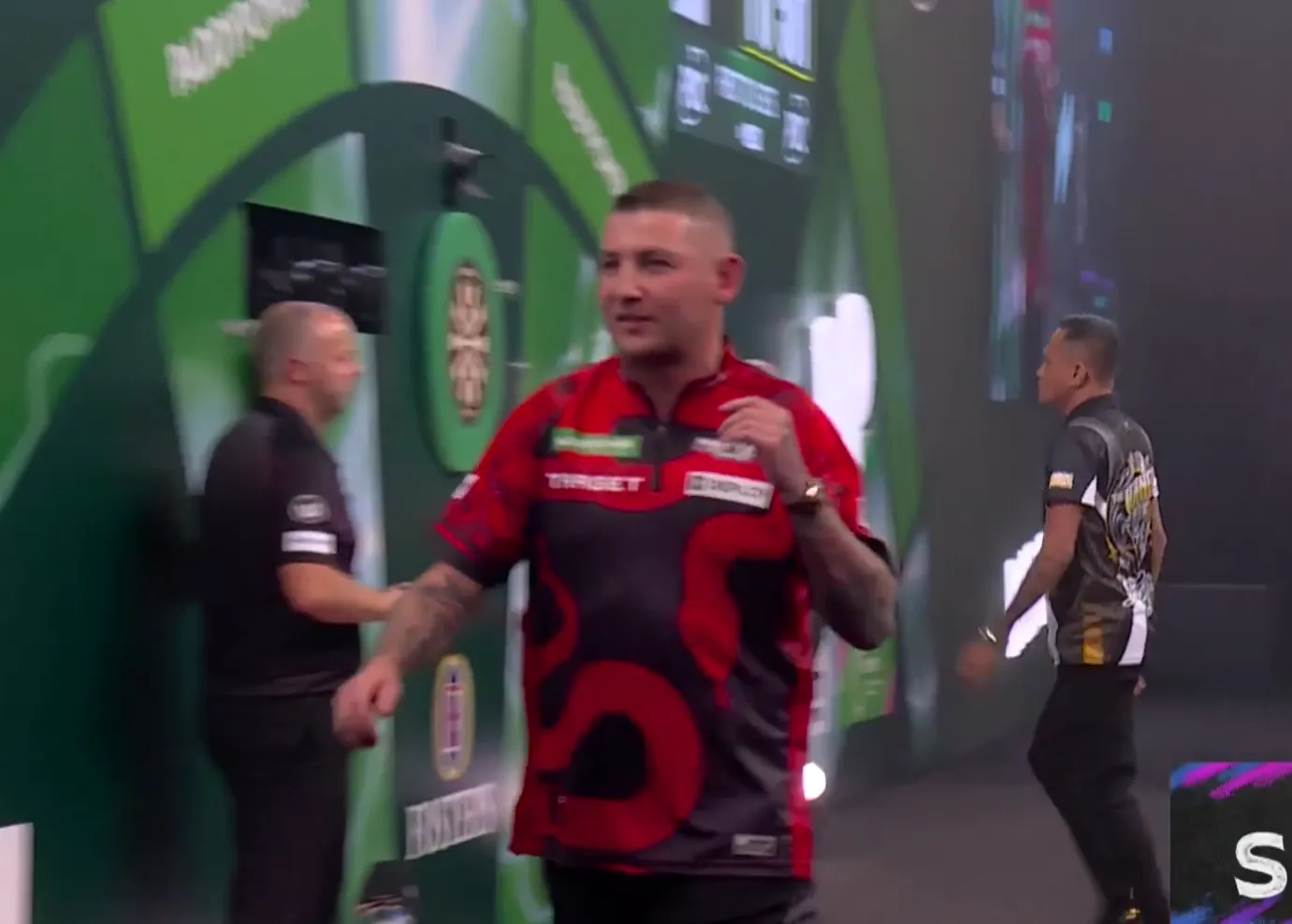 Nathan Aspinall werkt zich mogelijk in de problemen met deze actie tegen Ilagan