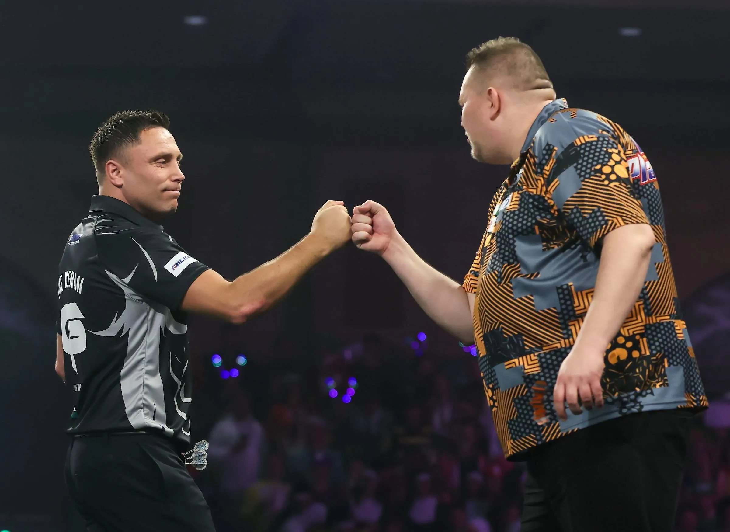 Plaisier zorgt voor stunt op dag 11, bekijk de hoogtepuntenvideo van de avondsessie