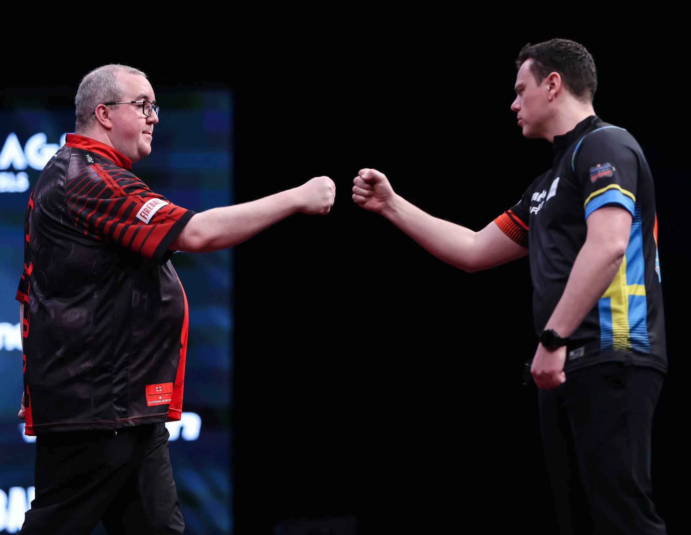 Noppert voegt zich bij Van Veen, Littler ontsnapt tegen De Decker op World Masters, Van Schie en de Graaf eruit