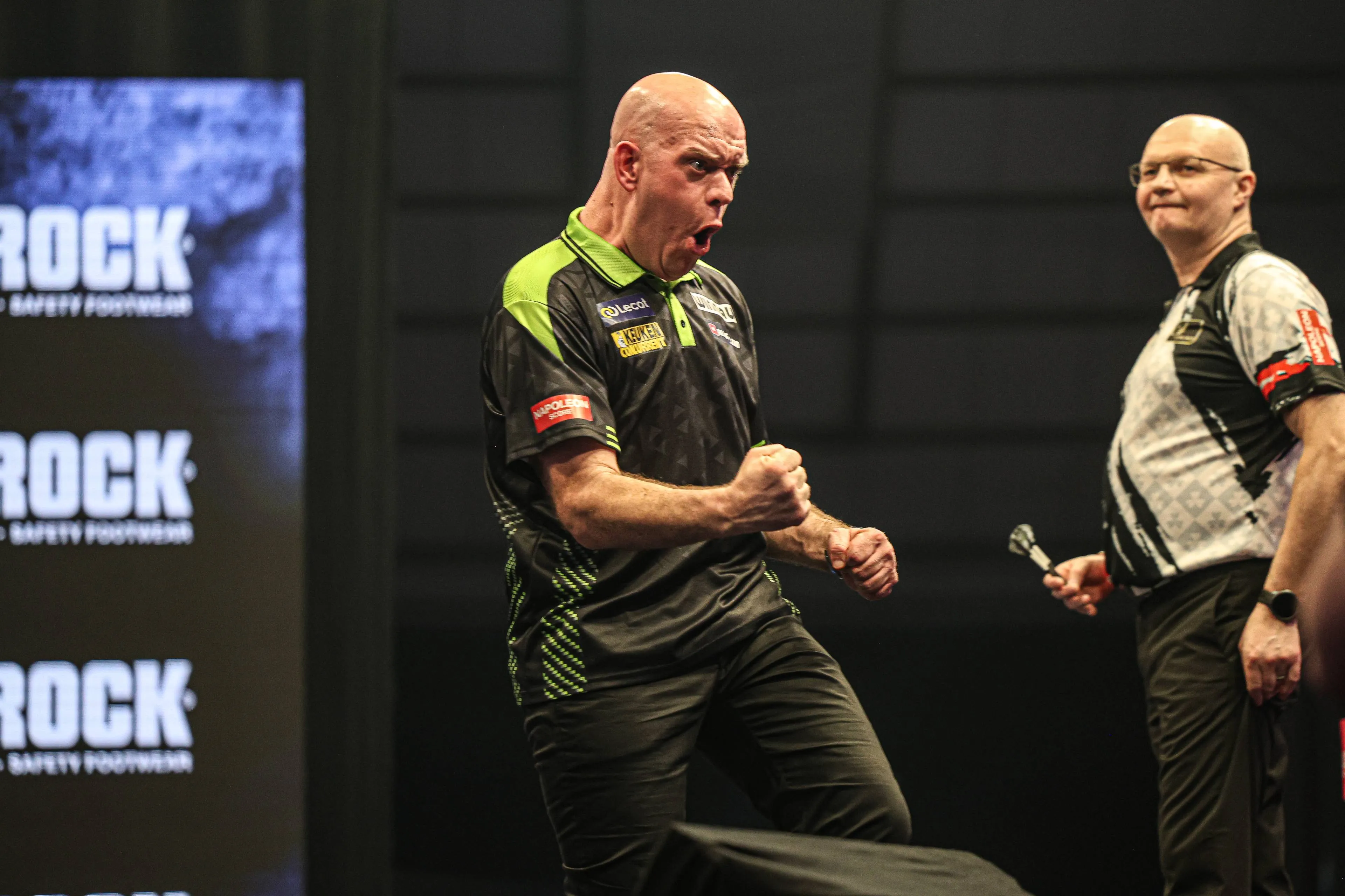 ET3 Evening michael Van Gerwen V Mickey Mansell-11