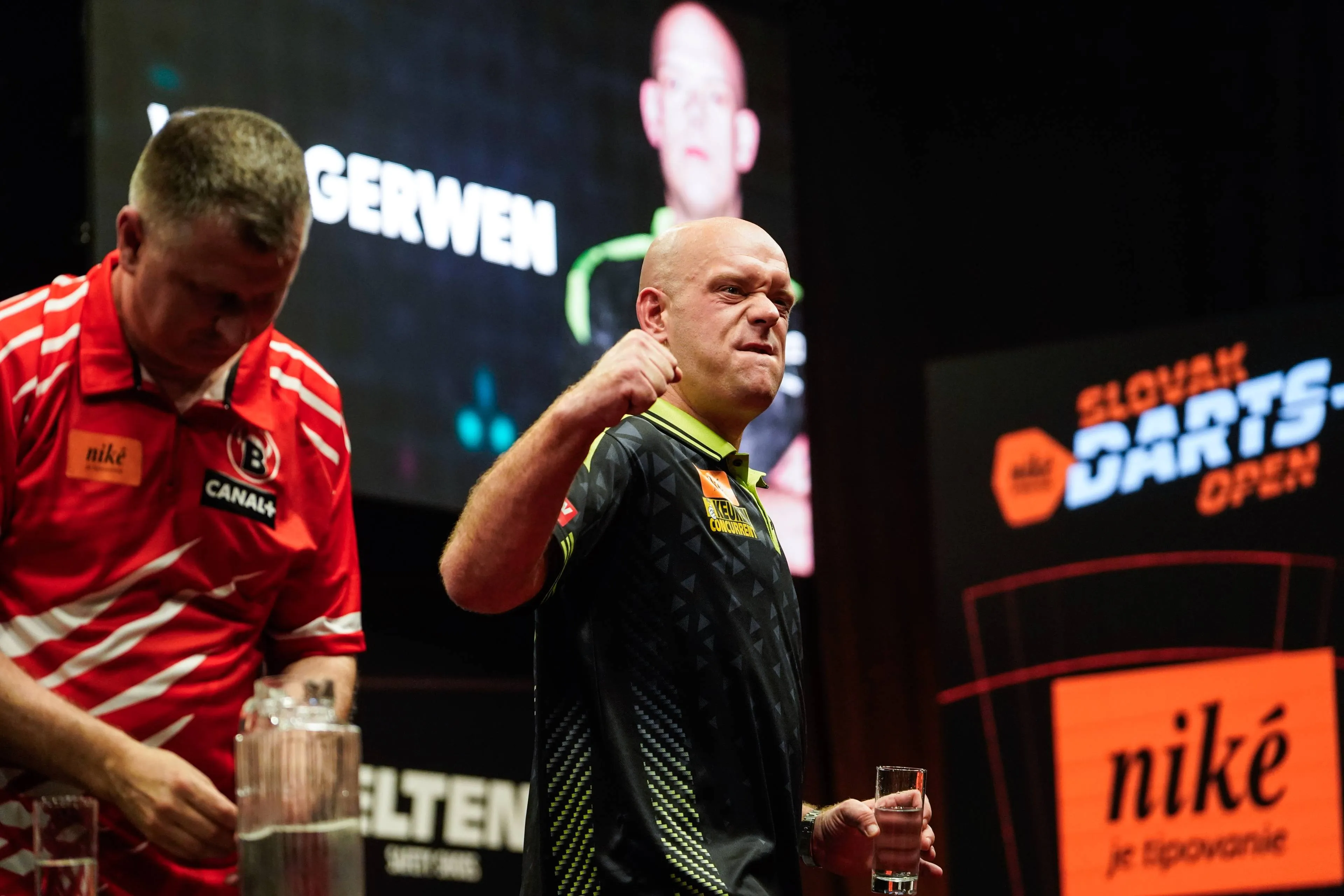 ET9_van_gerwen_ratajski_16