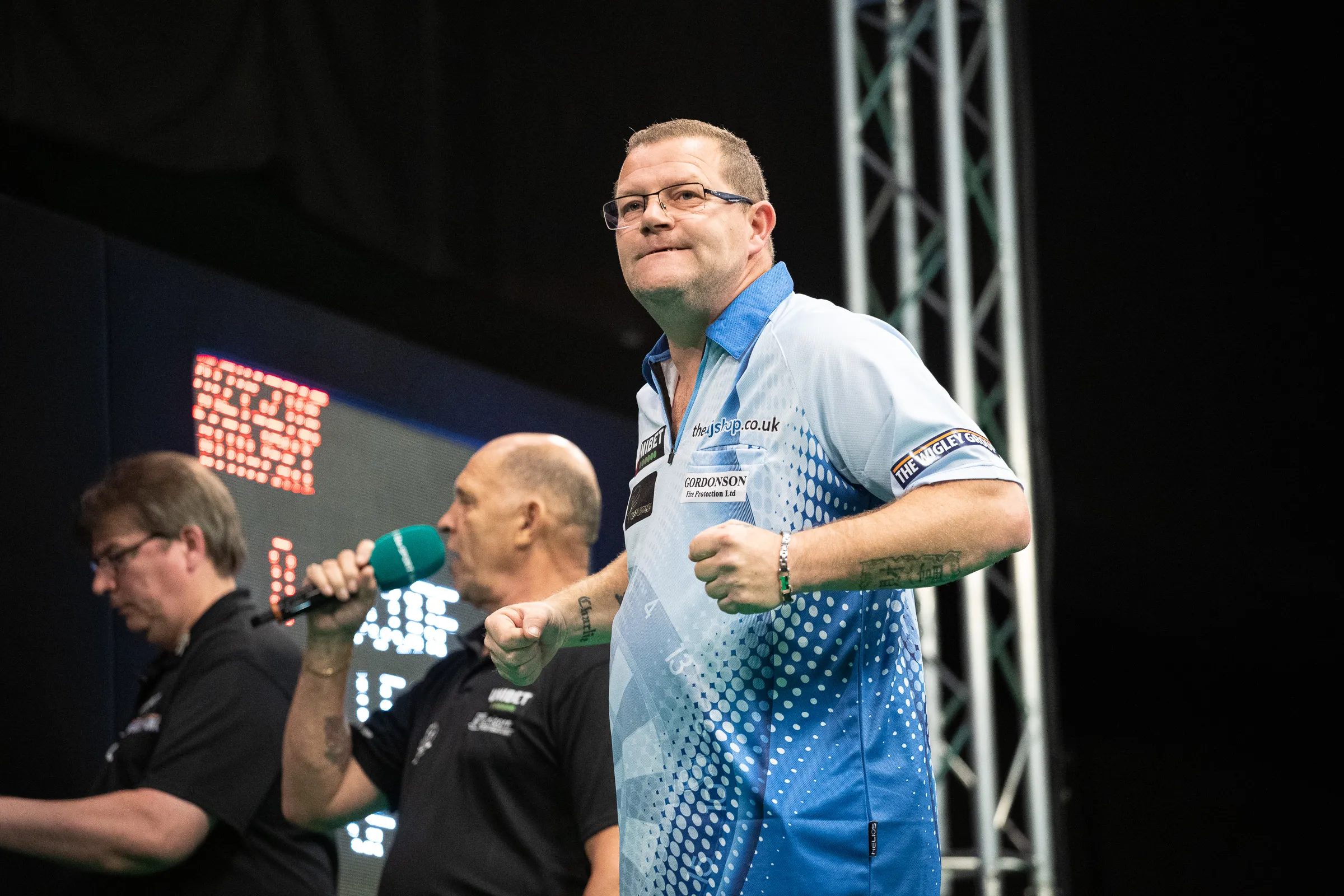 West claims PDC Home Tour III Group 16 ahead of Mansell