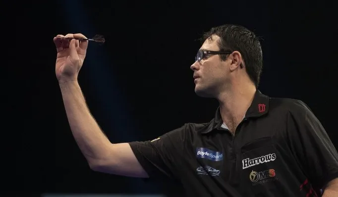 Heta edges past Petersen to book Quarter-Final spot on Grand Slam debut