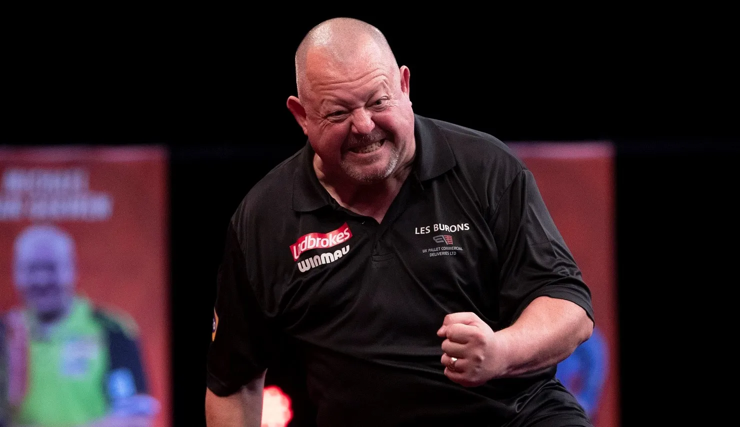 King sets up third round meeting with De Sousa after Hopp win