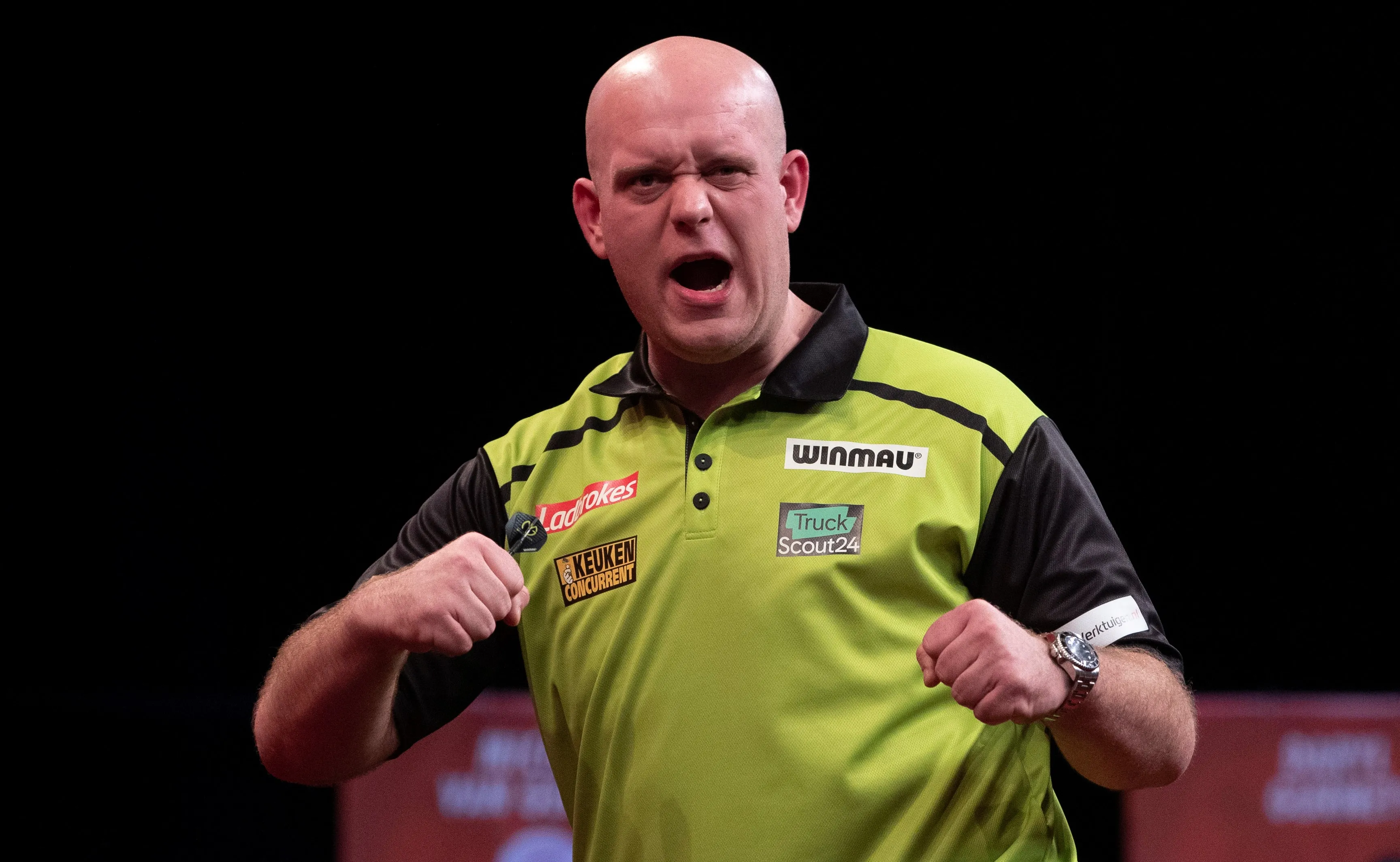 Van Gerwen hopes to forget below par season with fourth world title