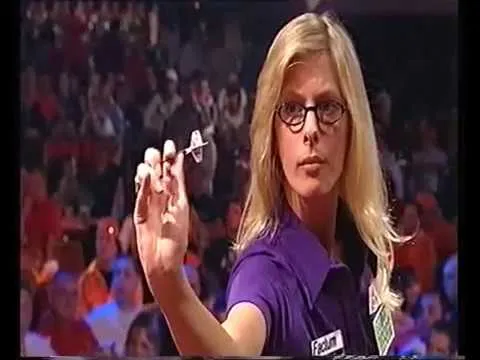 Mieke de Boer darts