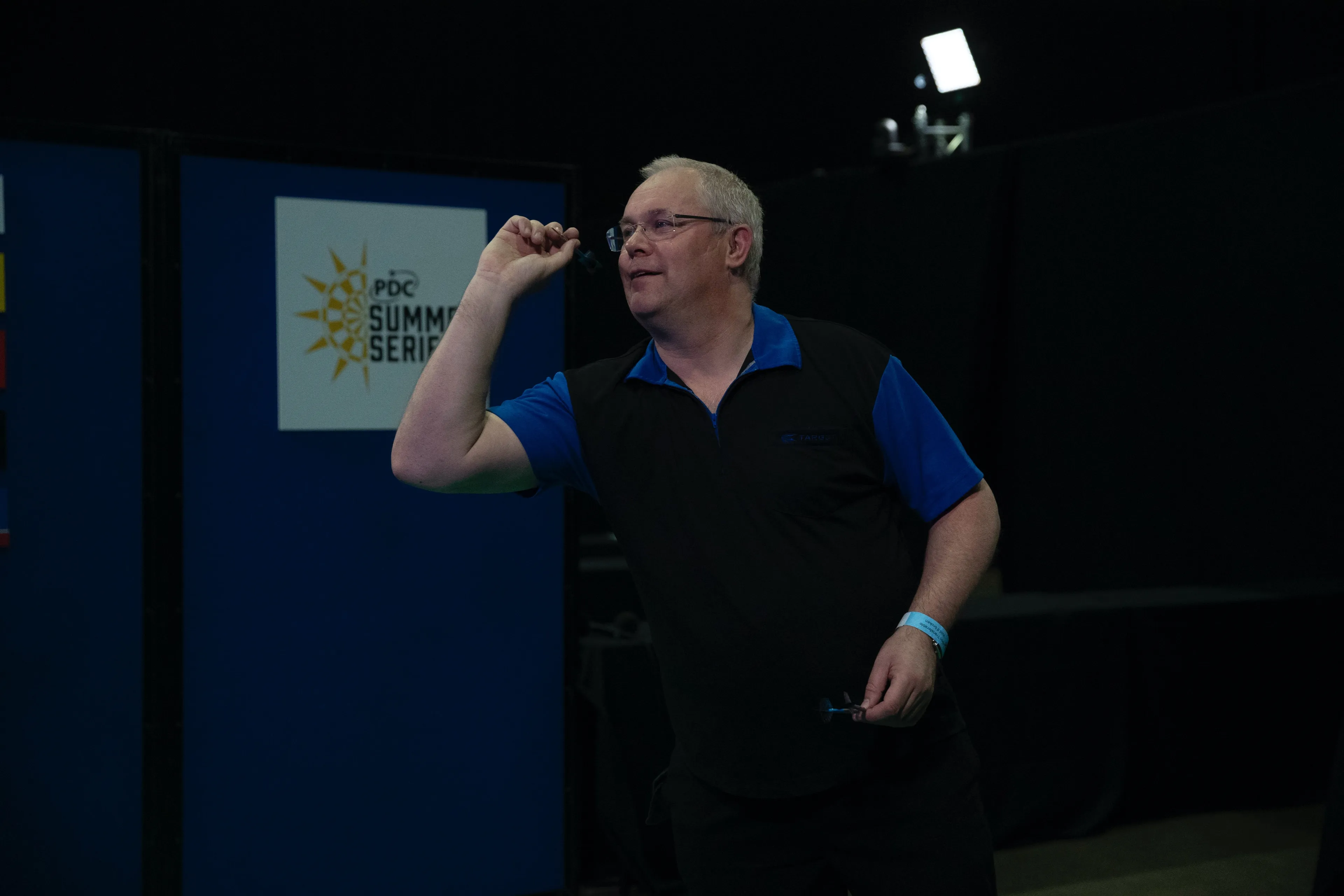 Lovely, Barstow, Hughes and Coulson through to final stage on Day One of UK Q-School (live blog closed)