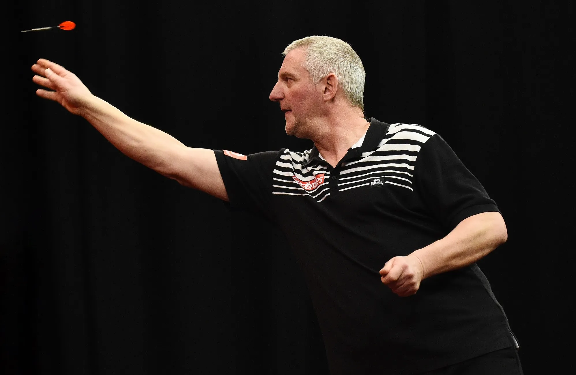 UKOPEN RD2 WAYNEJONES 02A