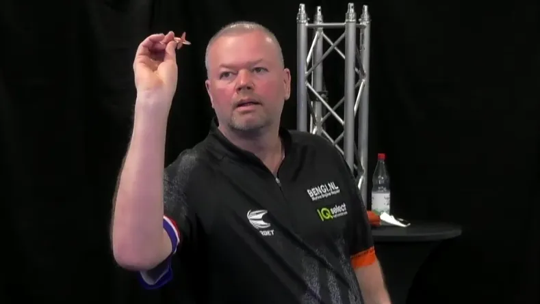 Van Barneveld practicing harder than ever during darting comeback: “There are days when I am already throwing at 9am”