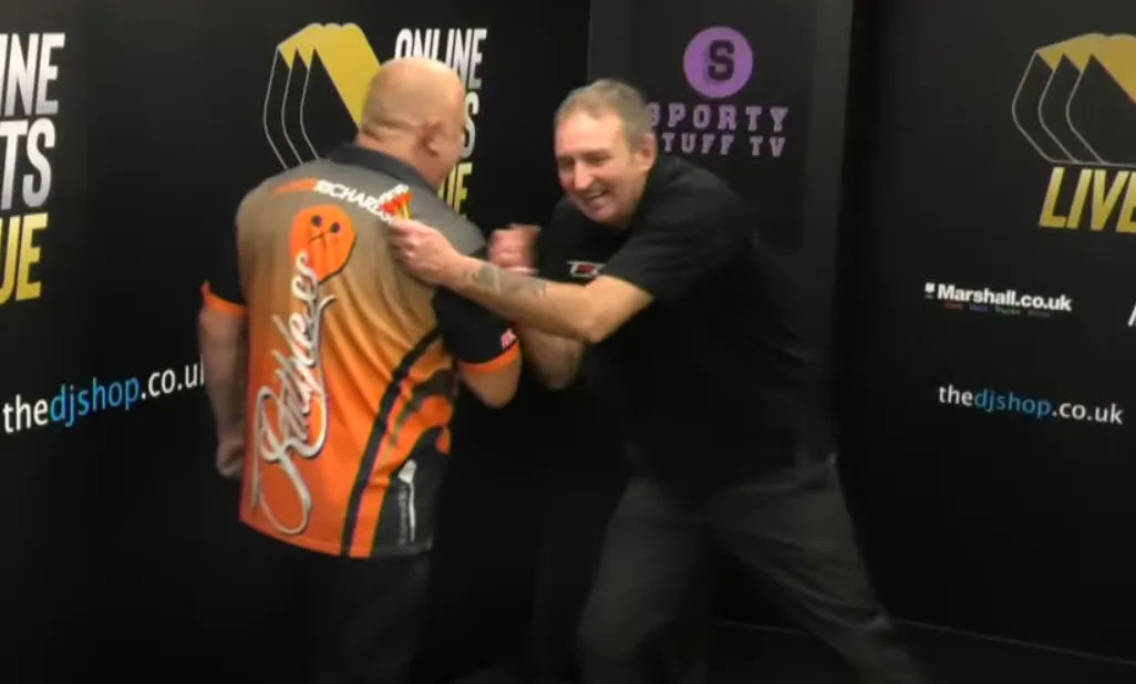 VIDEO: Richardson hits second nine-dart finish of MODUS Online Live League