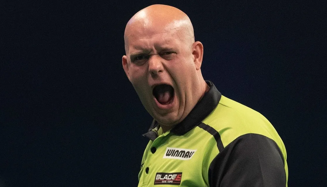 Van Gerwen battles back to down debutant Heta in World Matchplay first round