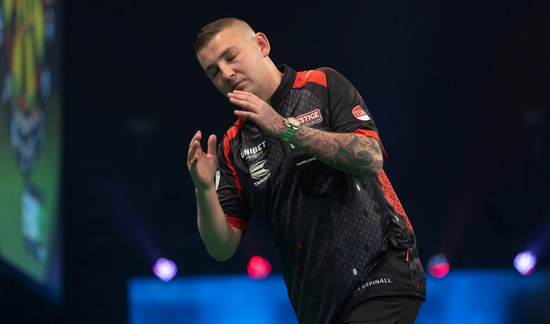 Aspinall to miss remainder of PDC Super Series 4 after positive Covid-19 test