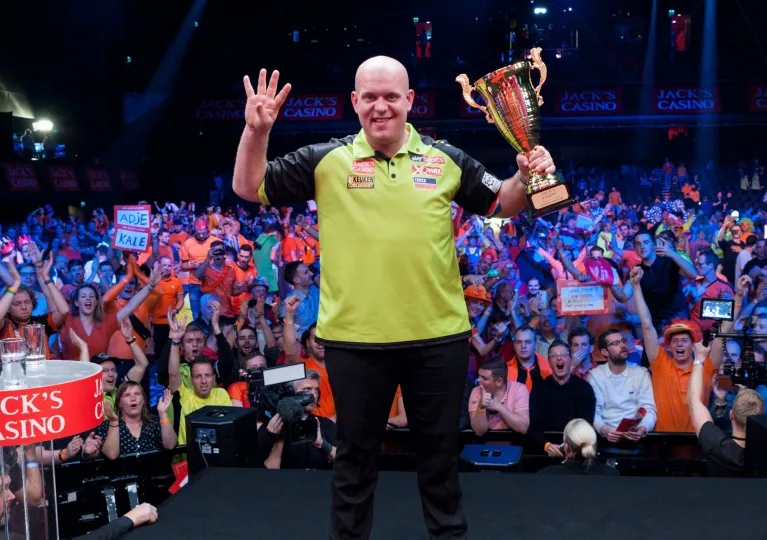 How to watch the 2021 World Series of Darts Finals live this weekend