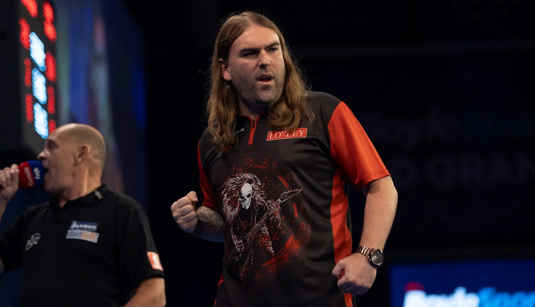 Searle moves into first PDC Major Quarter-Final after thrilling win over Humphries at World Grand Prix