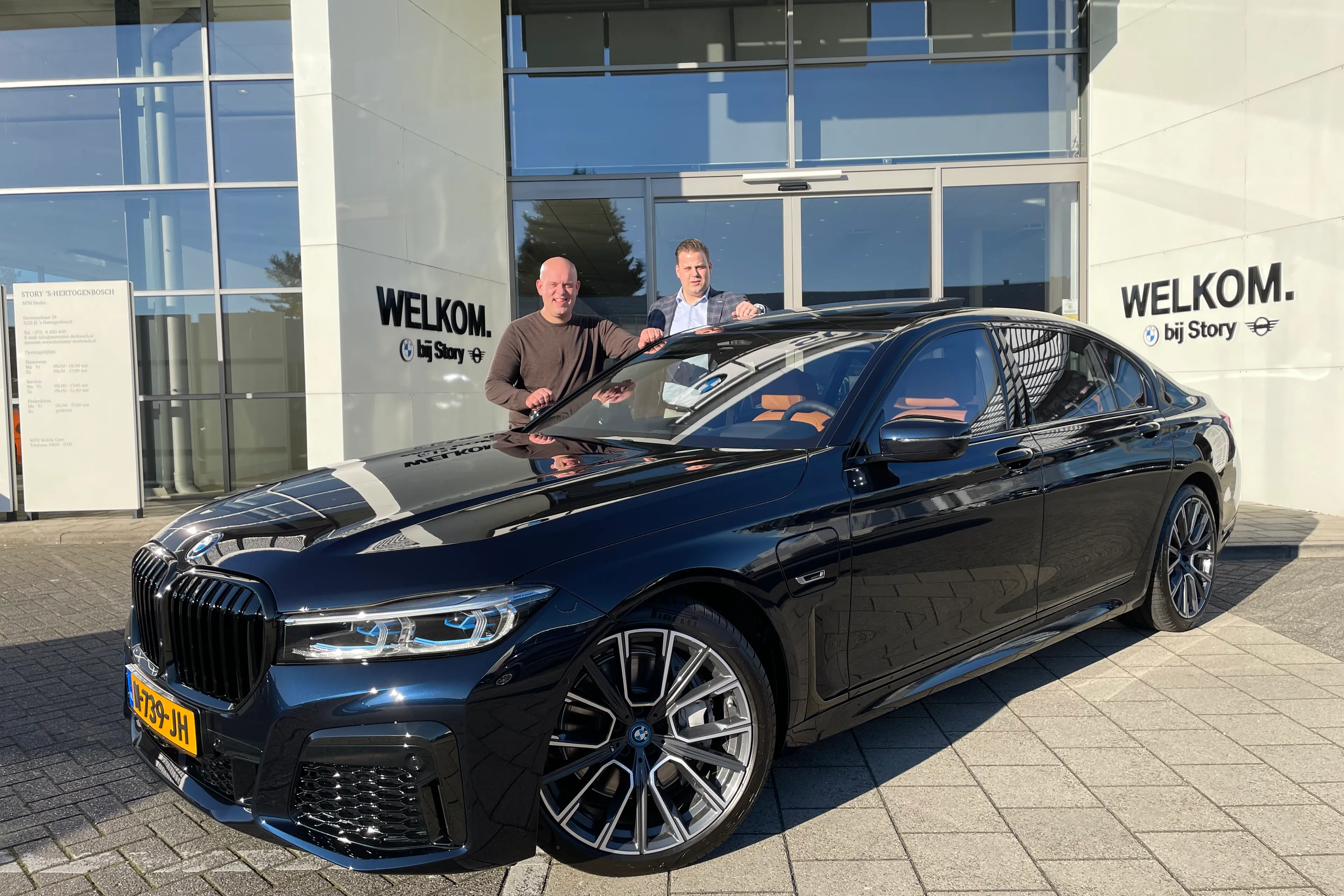 VIDEO: Van Gerwen reveals his new car after securing sponsor deal