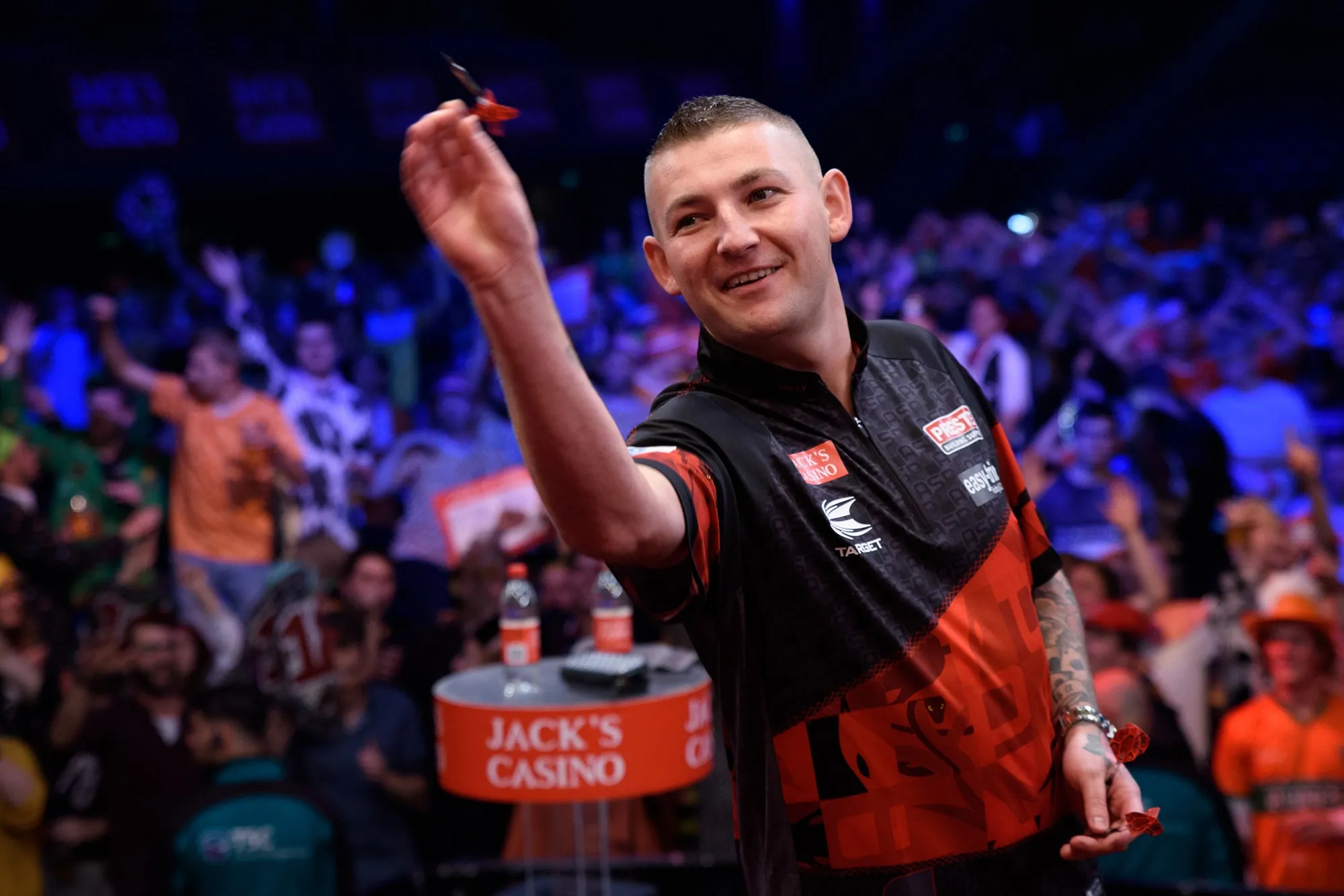 Aspinall avoids Murnan scare to seal thrilling victory at PDC World Darts Championship