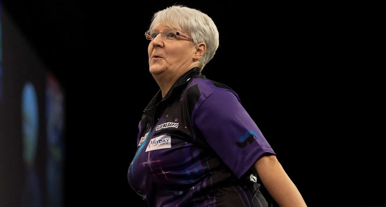 Ashton continues PDC Women's Series dominance with seventh title of the season