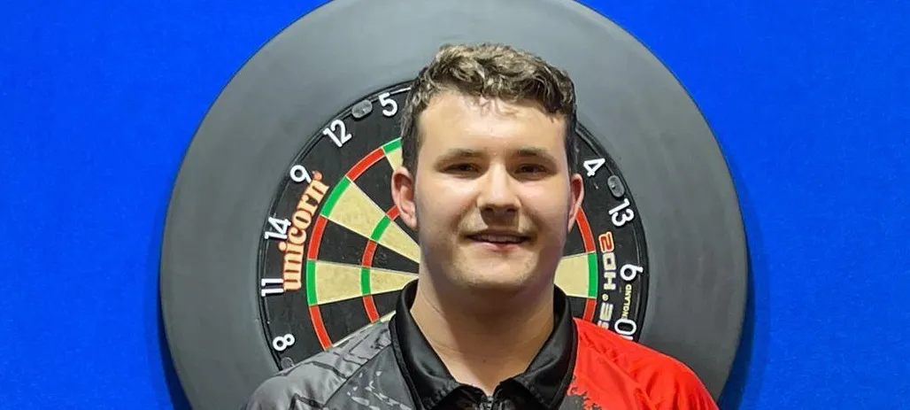 Schmutzler becomes second youngest player to make appearance at PDC World Championship