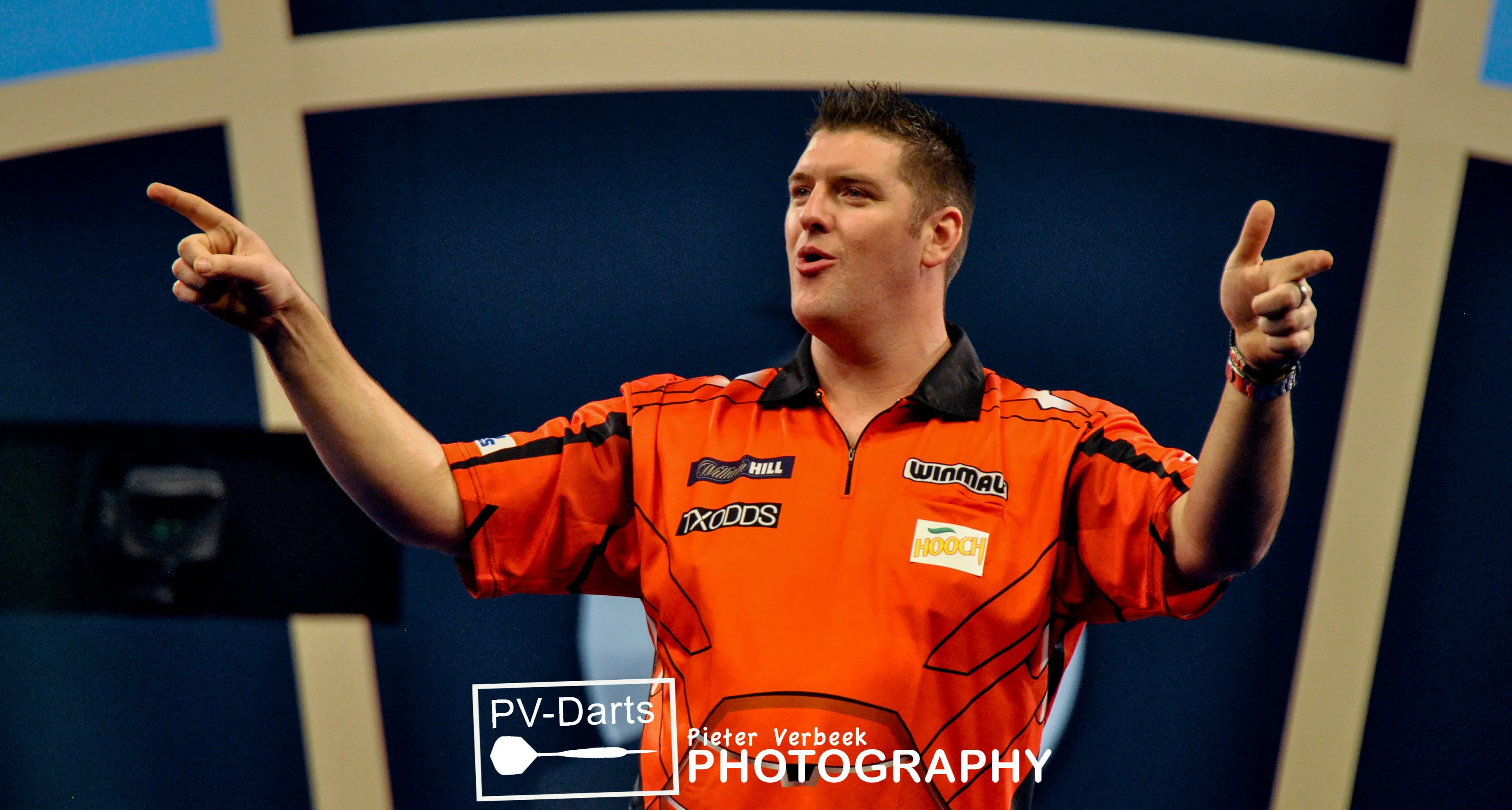 Gurney edges out Evans in high quality clash at PDC World Darts Championship