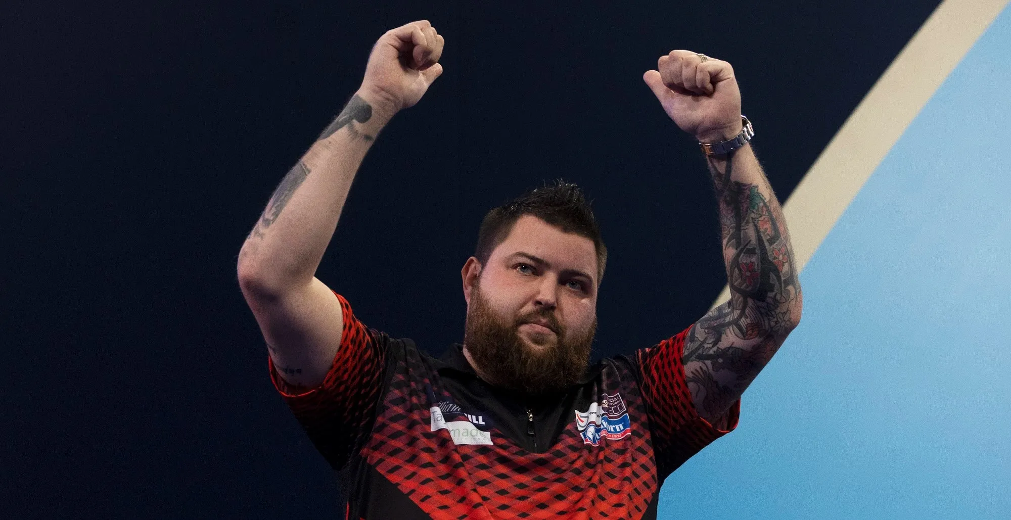 Scintillating Smith sets up Price showdown after edging past Clayton in PDC World Darts Championship classic