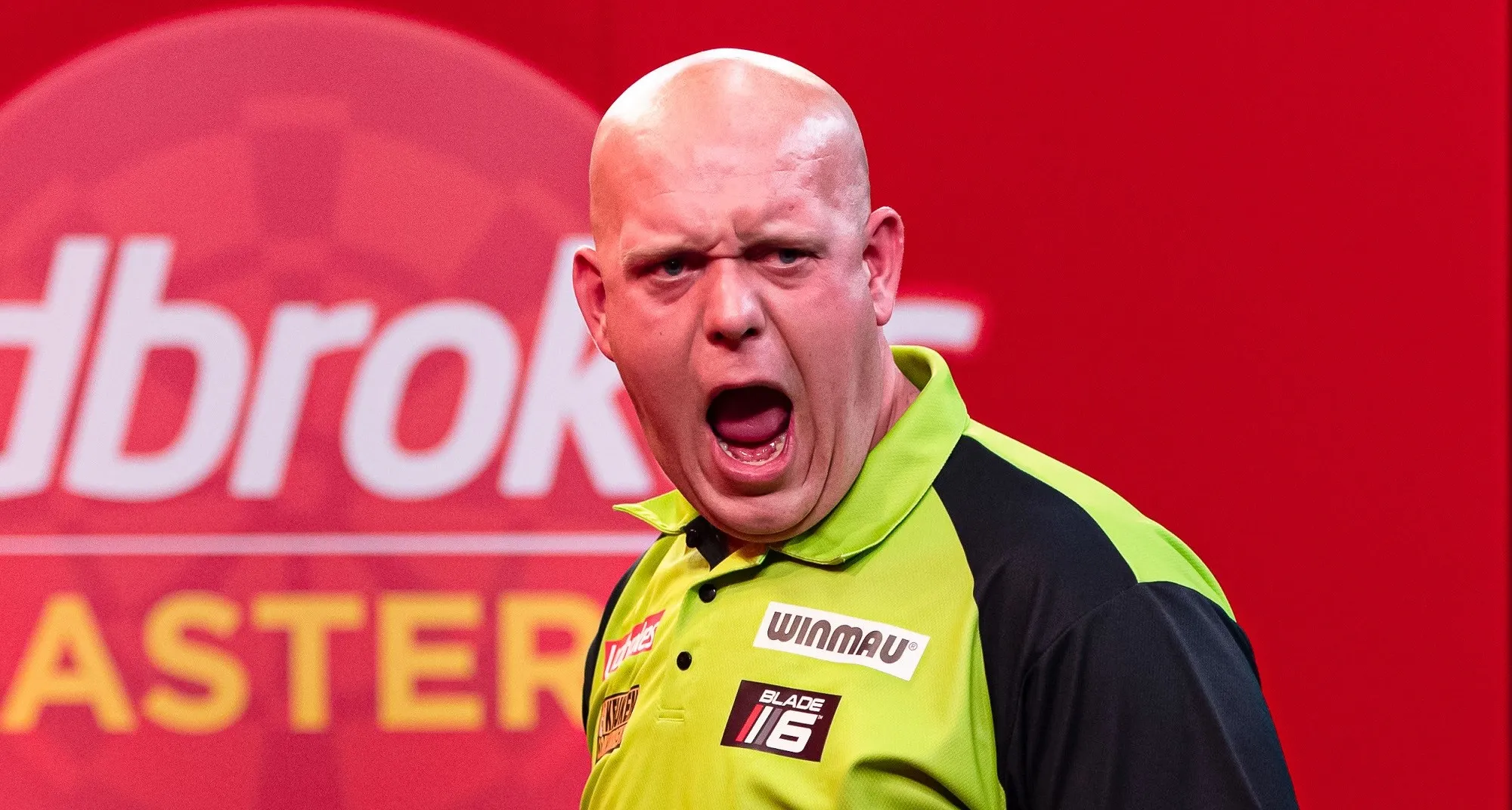 Van Gerwen outclasses brave De Sousa to keep hopes of 6th Masters title alive
