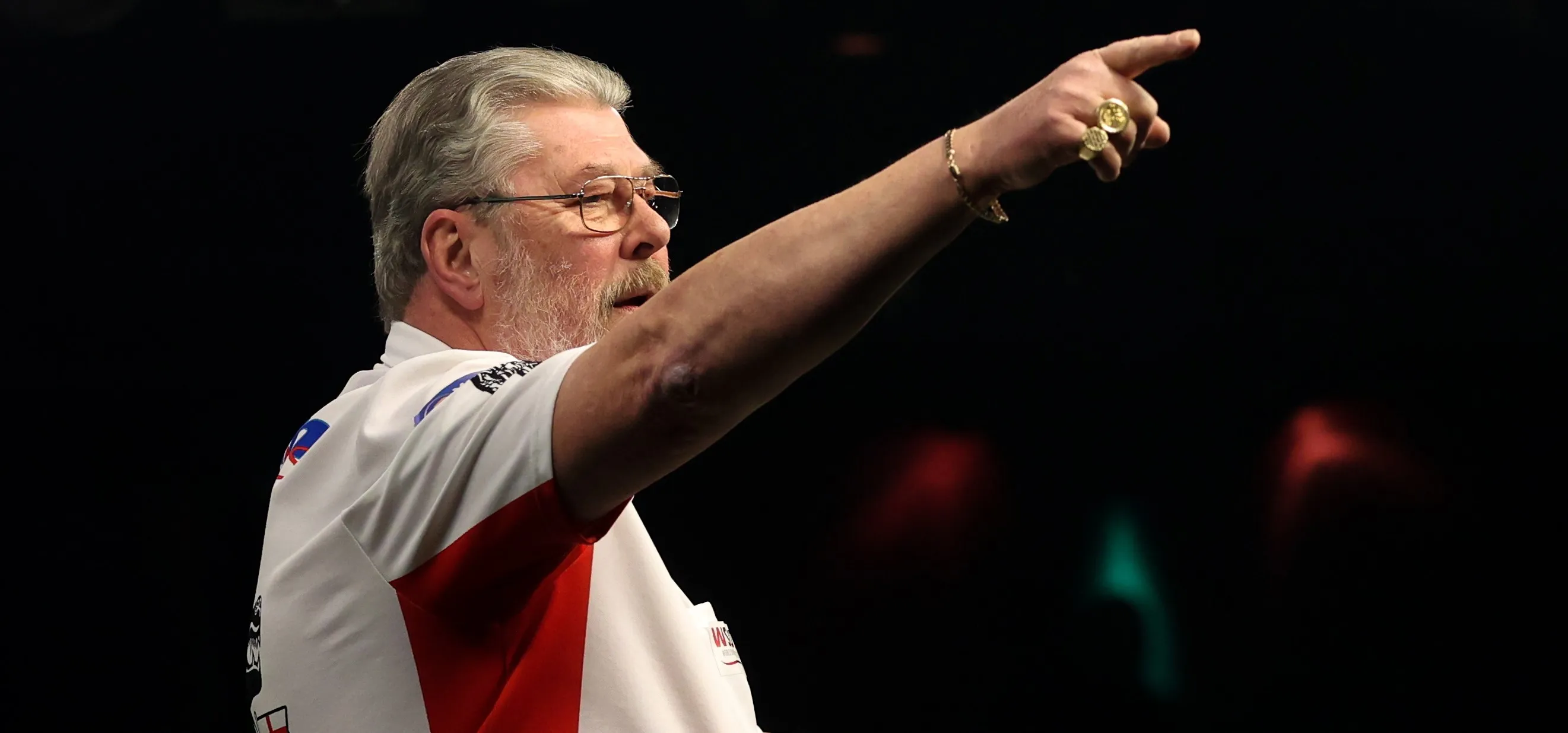 Adams edges out Howson in five sets to move into last eight in Circus Tavern