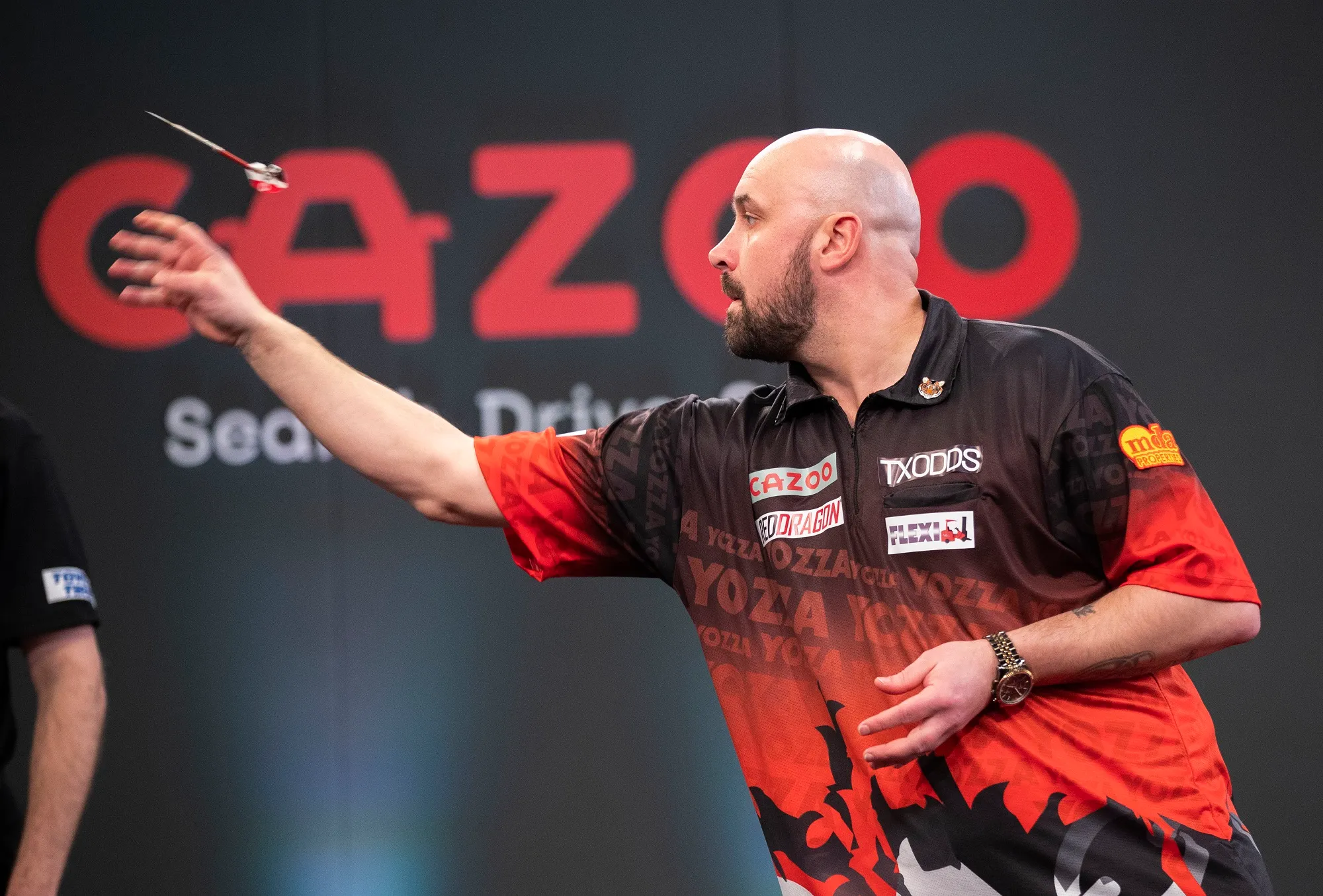 Hughes extends contract with Red Dragon Darts
