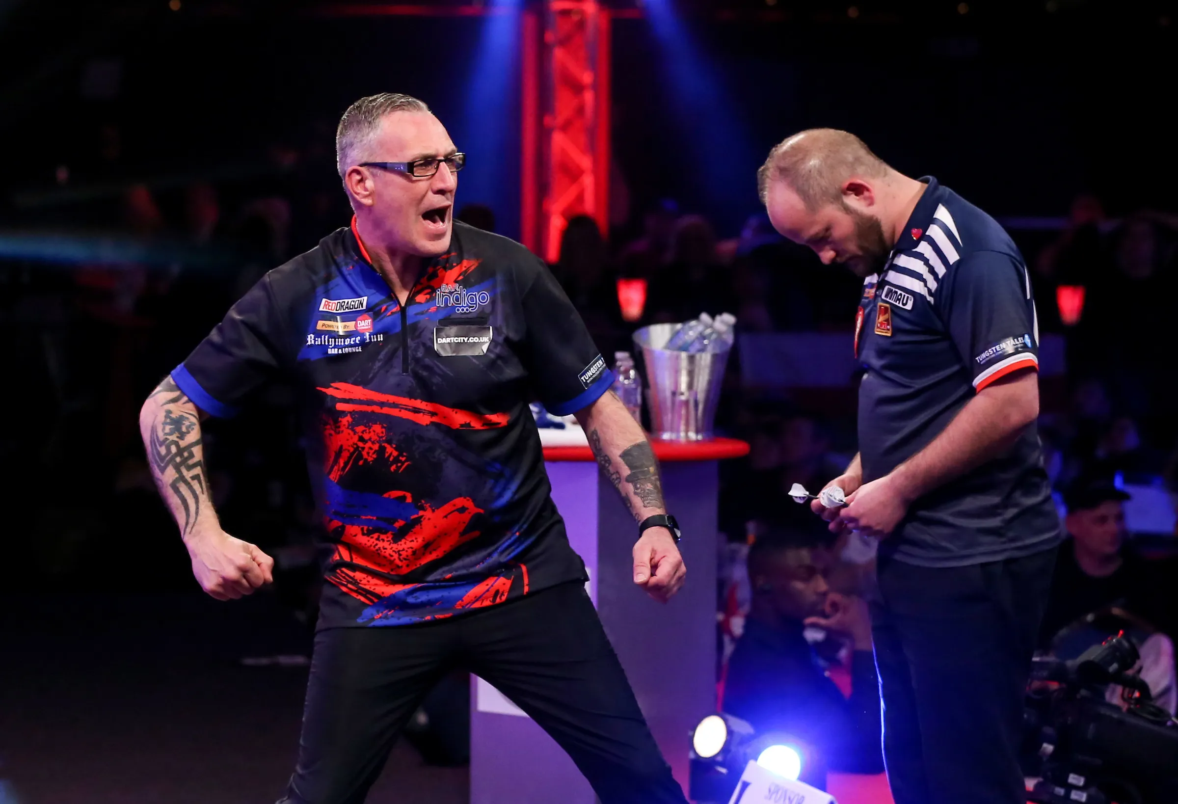 World Champion Duff reclaims World Number One spot in WDF ranking from Hurrell