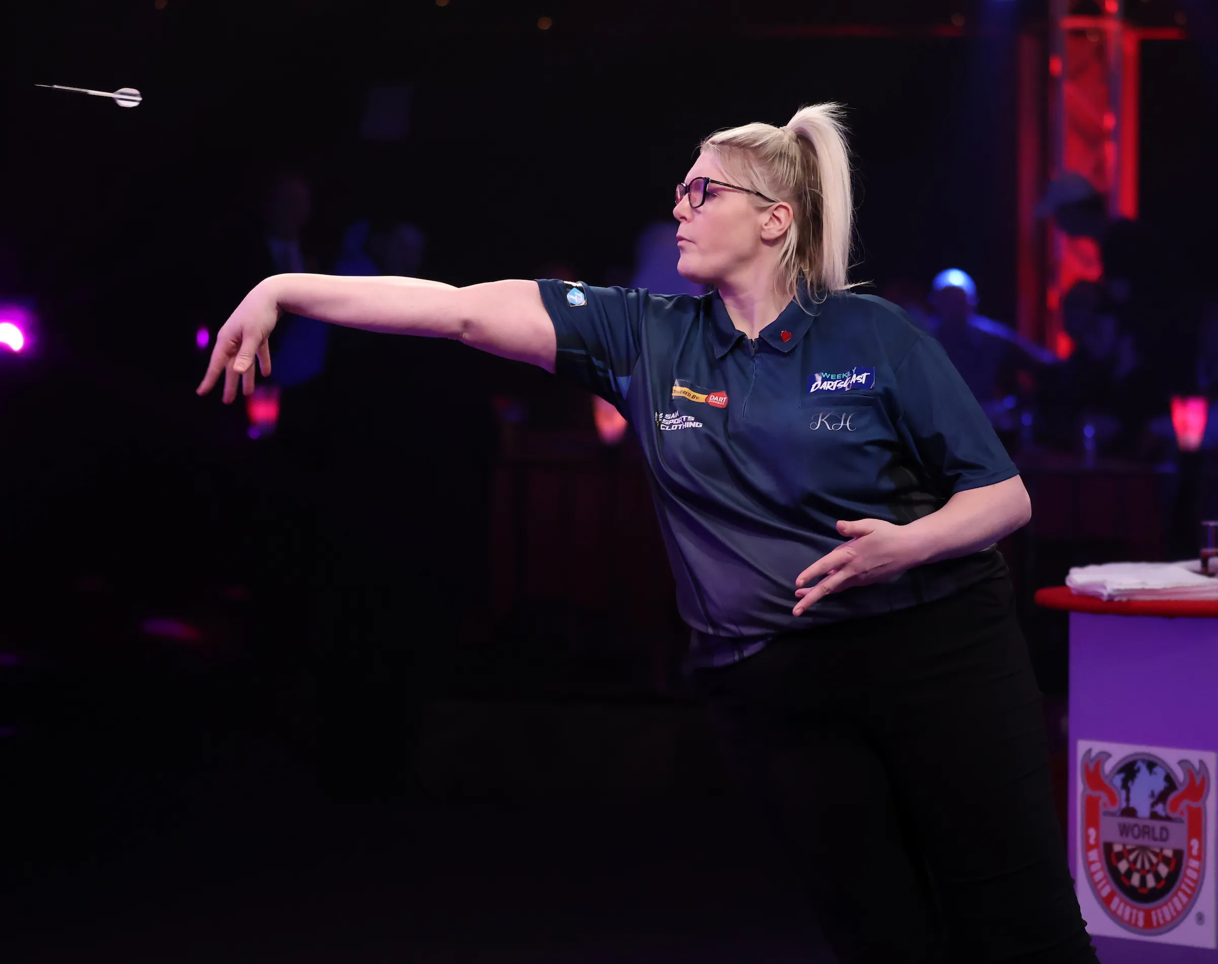 Hutchinson edges past O'Sullivan to reach maiden final at 2022 WDF Lakeside Women's World Championship