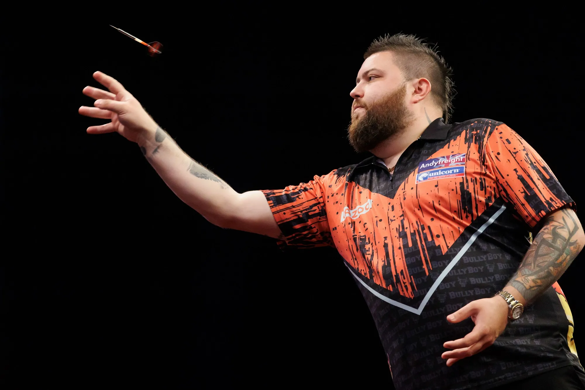 Man of the moment Smith recovers to defeat Sherrock and reach Nordic Darts Masters semi-finals