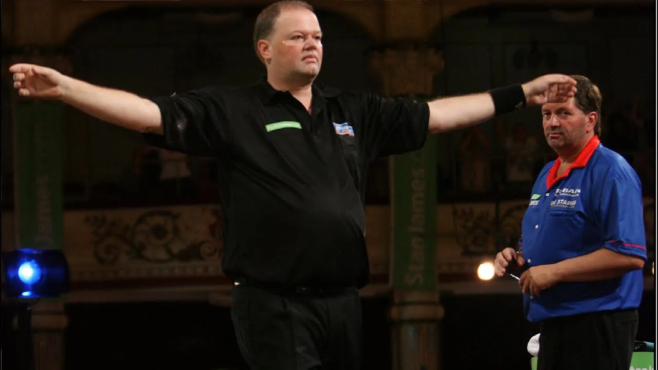 THROWBACK VIDEO: Raymond van Barneveld hits nine-dart finish during 2010 World Matchplay