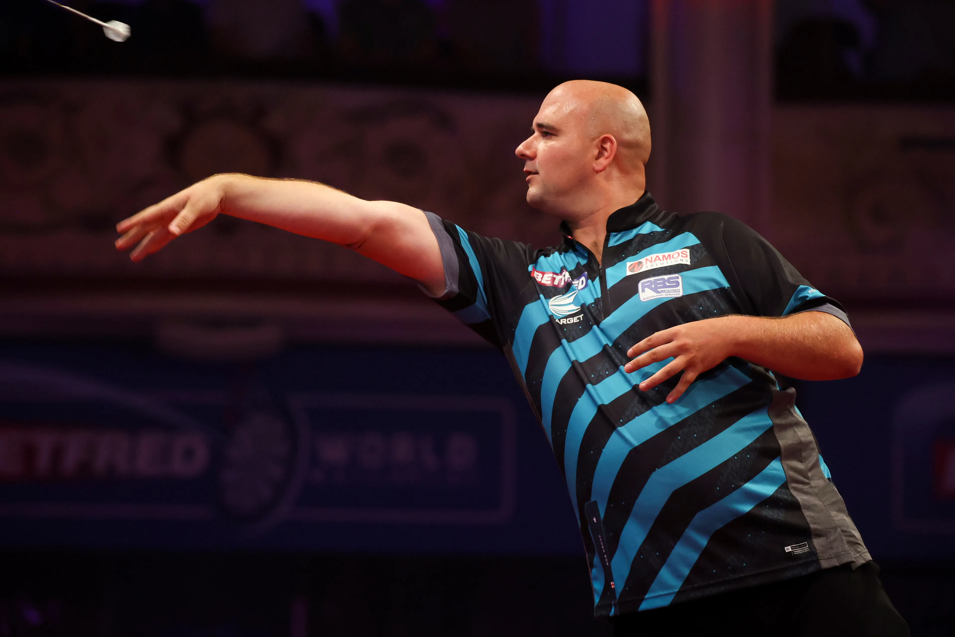 Cross seals comeback win over Dobey in World Matchplay thriller