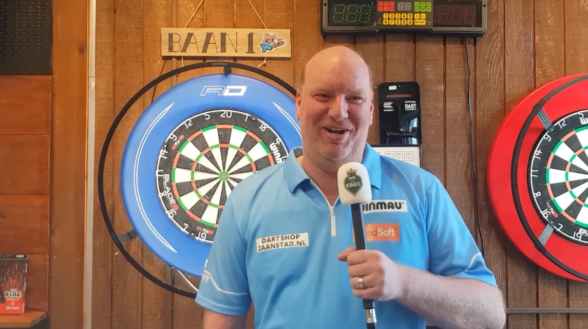 (VIDEO) Van der Voort answers questions on TOTO Dart Kings stablemates: "Van Barneveld is actually the Dutch Beyoncé"