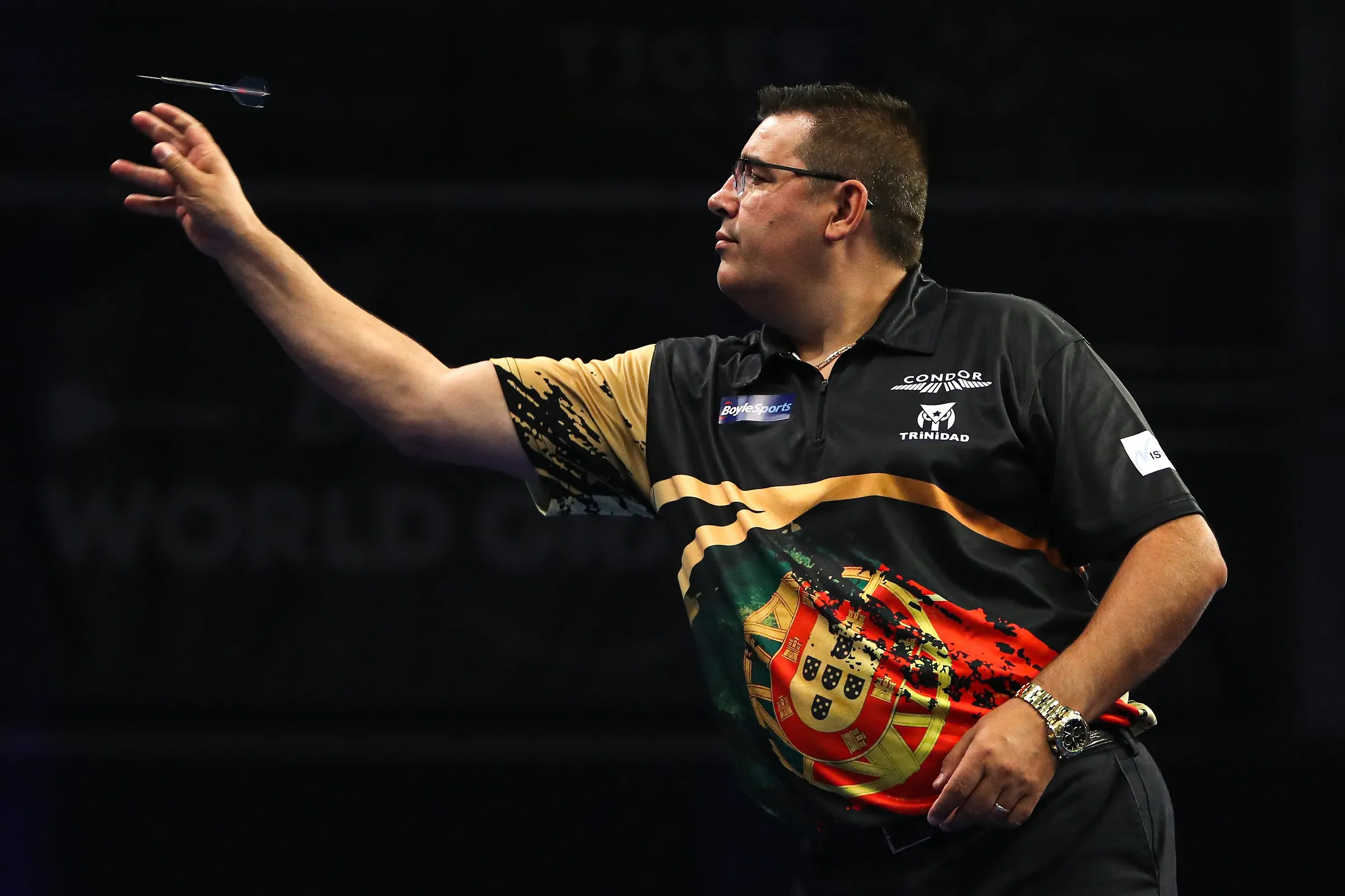 De Sousa silences home crowd with Schindler thrashing, Smith dumps out Cullen at European Championship