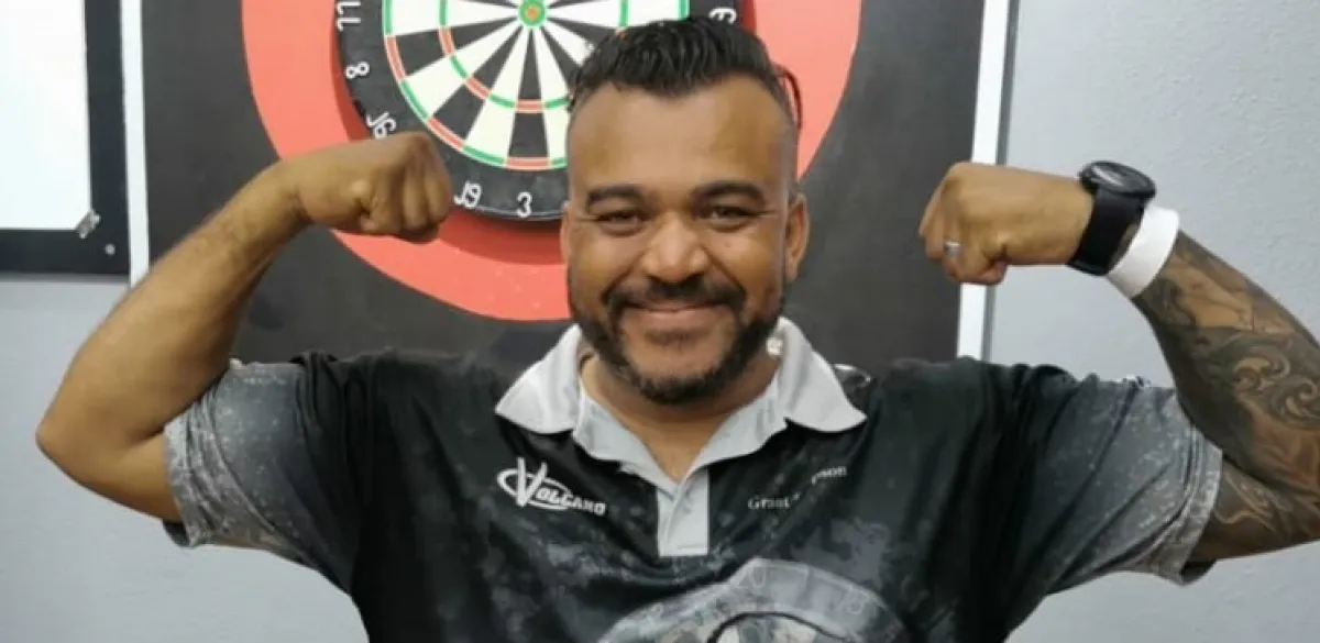 Grant Sampson stuns Devon Petersen en route to African Qualifier win, seals PDC World Darts Championship debut