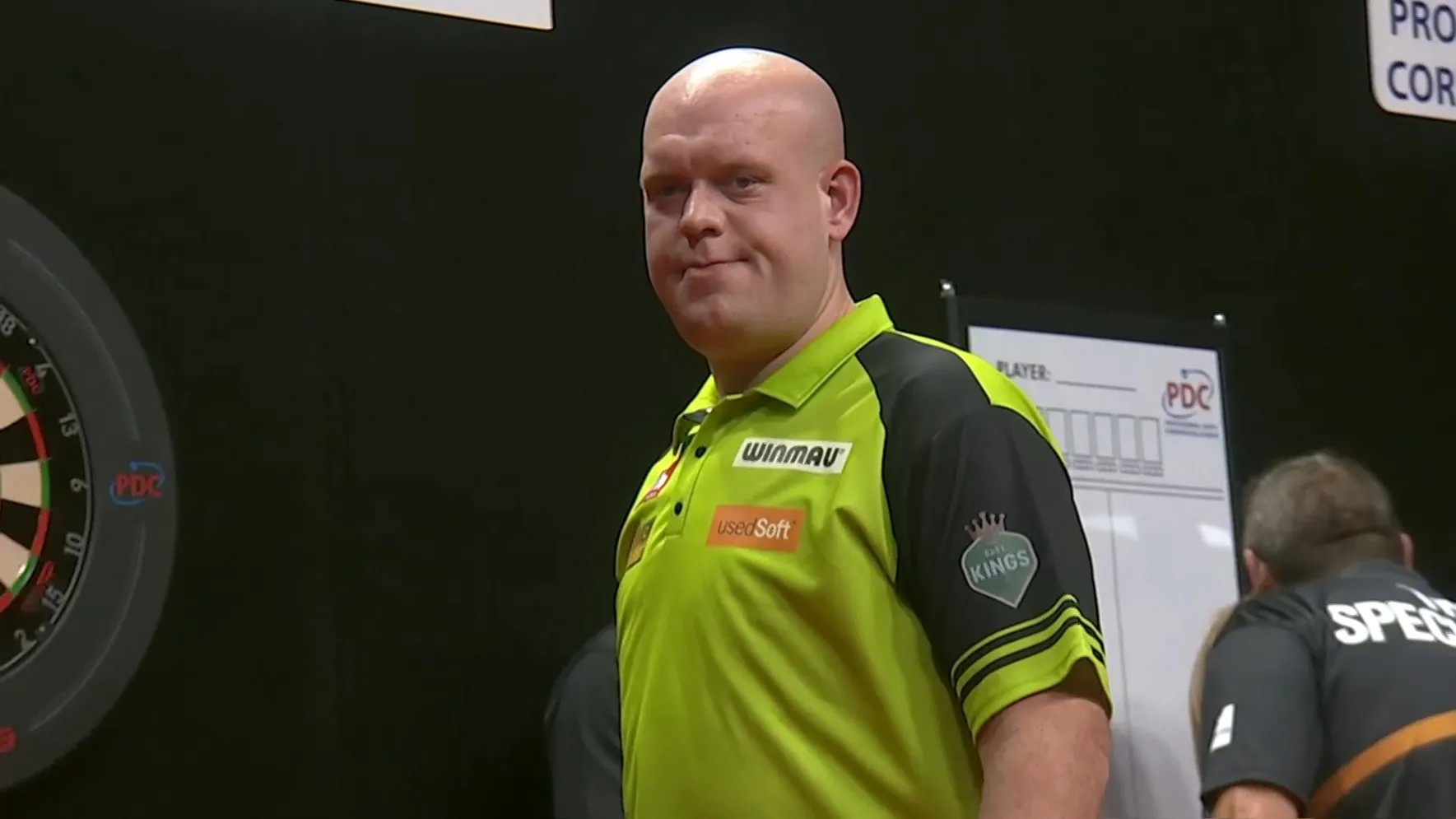 (VIDEO) Van Gerwen annoyed at De Sousa using two double 20's for checkout: "He does it on purpose to try and be Mr Big B******s, he's nothing"