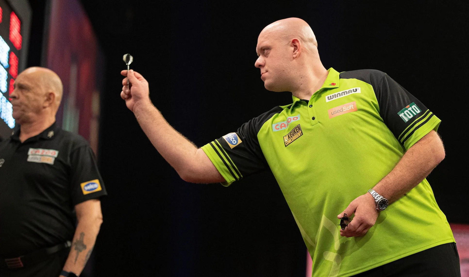 "Better than he can actually do, fair is fair": Van Gerwen surprised after defeat to sublime Ross Smith