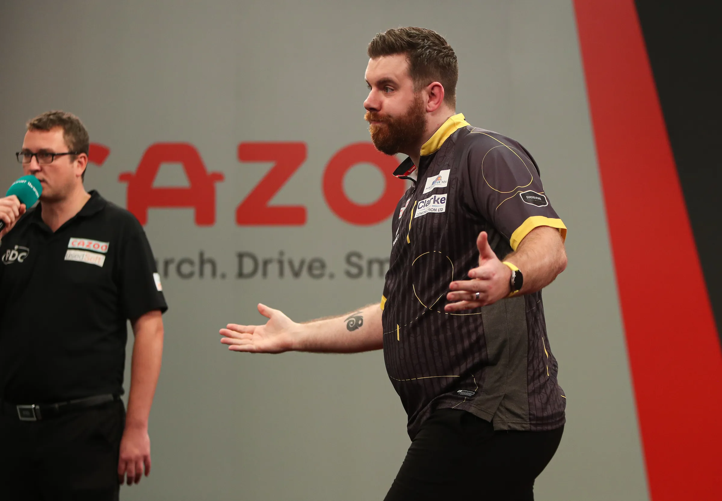 Superb Scott Williams seals dream debut win at PDC World Darts Championship over Joyce with 100 average and 10 180's