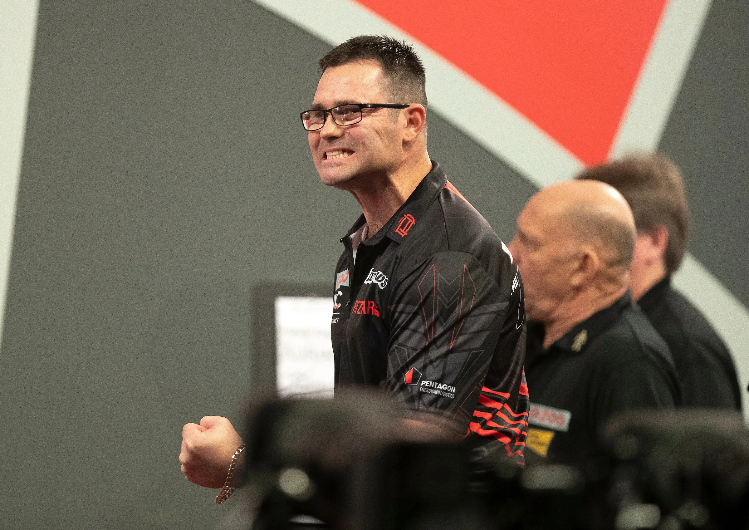 Heta brushes aside Brooks, Brown dumps out Noppert and Van Duijvenbode prevails in Double Dutch clash with Veenstra