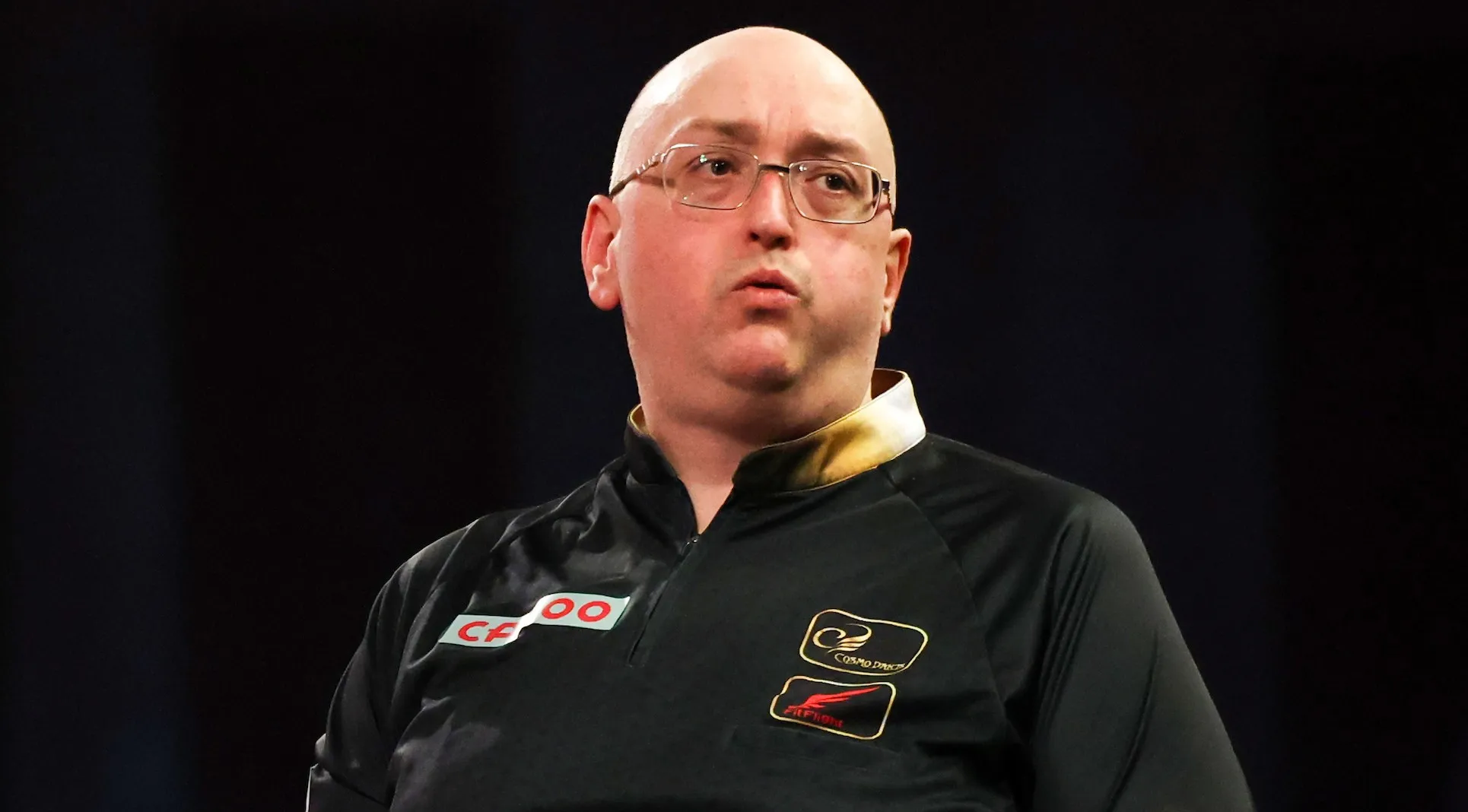 Gilding wins maiden major title with incredible deciding leg win over Van Gerwen at 2023 UK Open