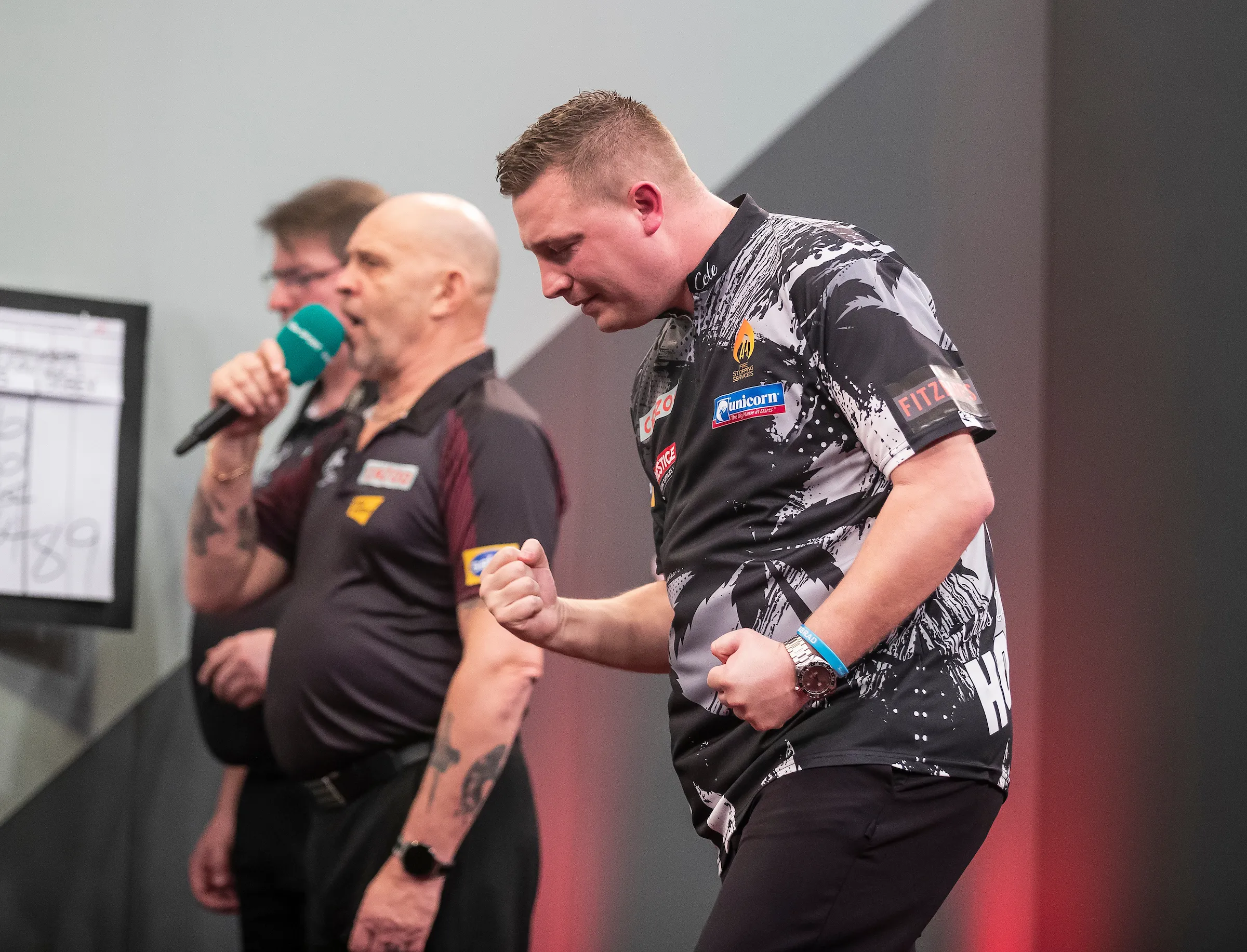 Disaster for Dobey as luggage goes missing: "Allow us to fly with our darts in hand luggage, it's our livelihood"