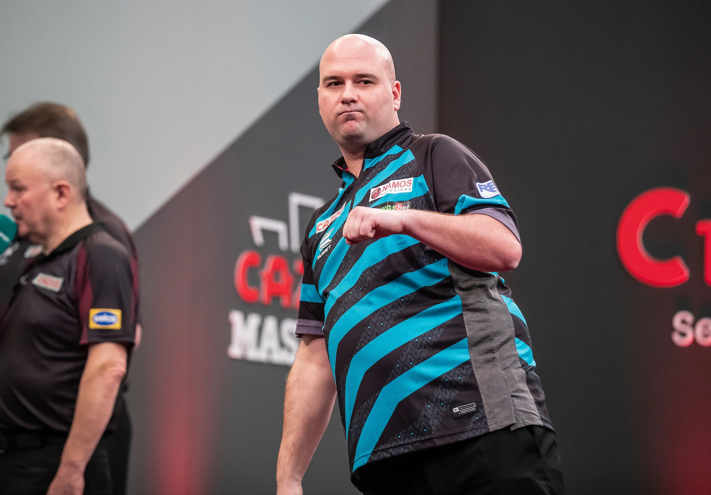 Cross dumps out Van Gerwen, set to face Wright in second semi-final at 2023 Masters