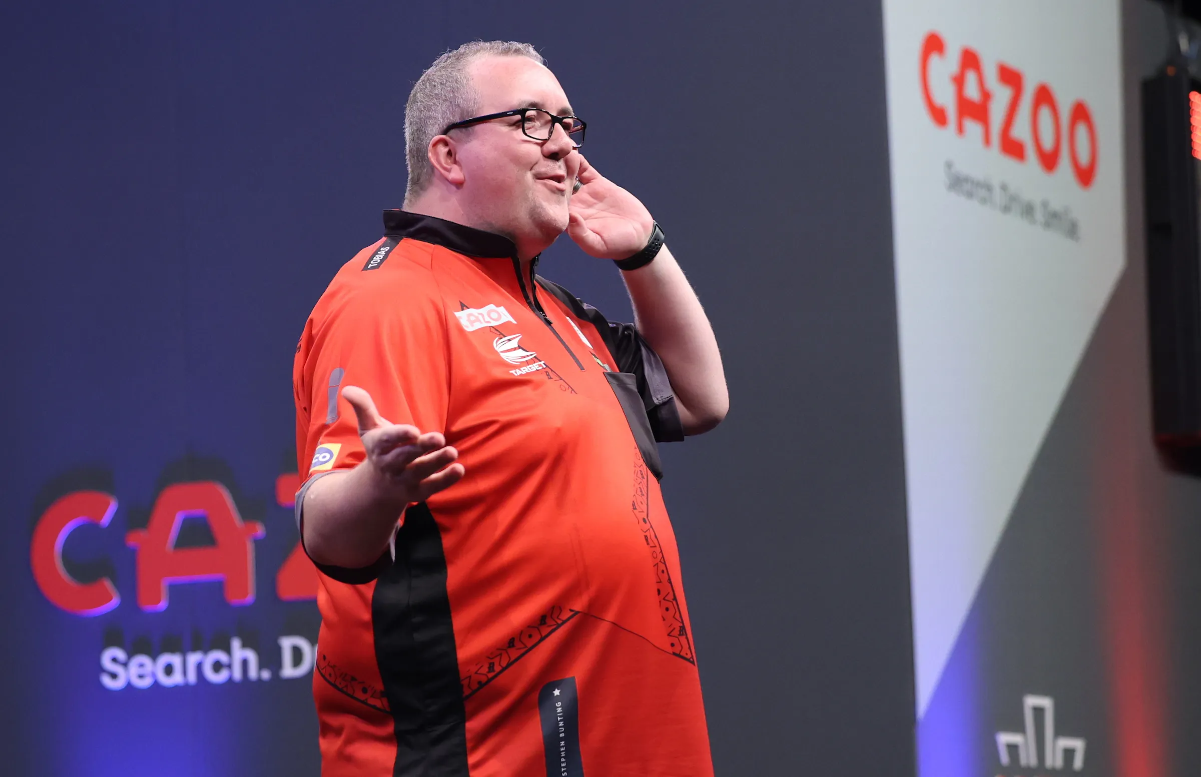 Bunting seals first win over Van Gerwen in seven years as Wright reels off three legs on the spin to down Wade at Baltic Sea Darts Open