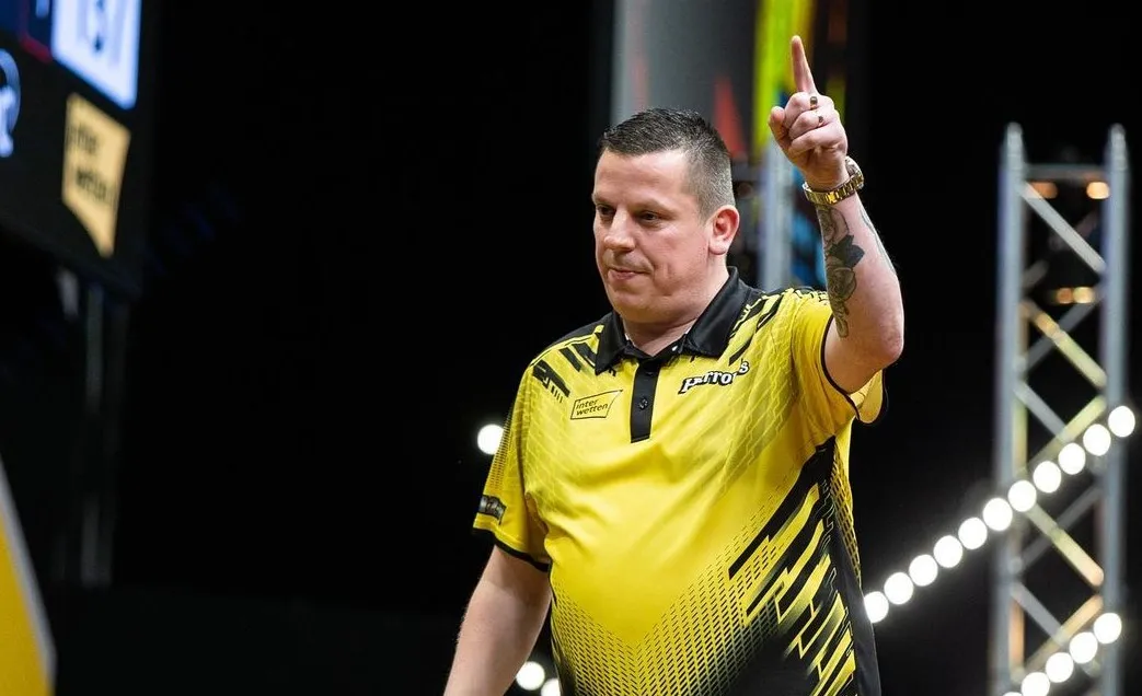 Chisnall seals fourth career European Tour title with superb win over Humphries in Baltic Sea Darts Open Final